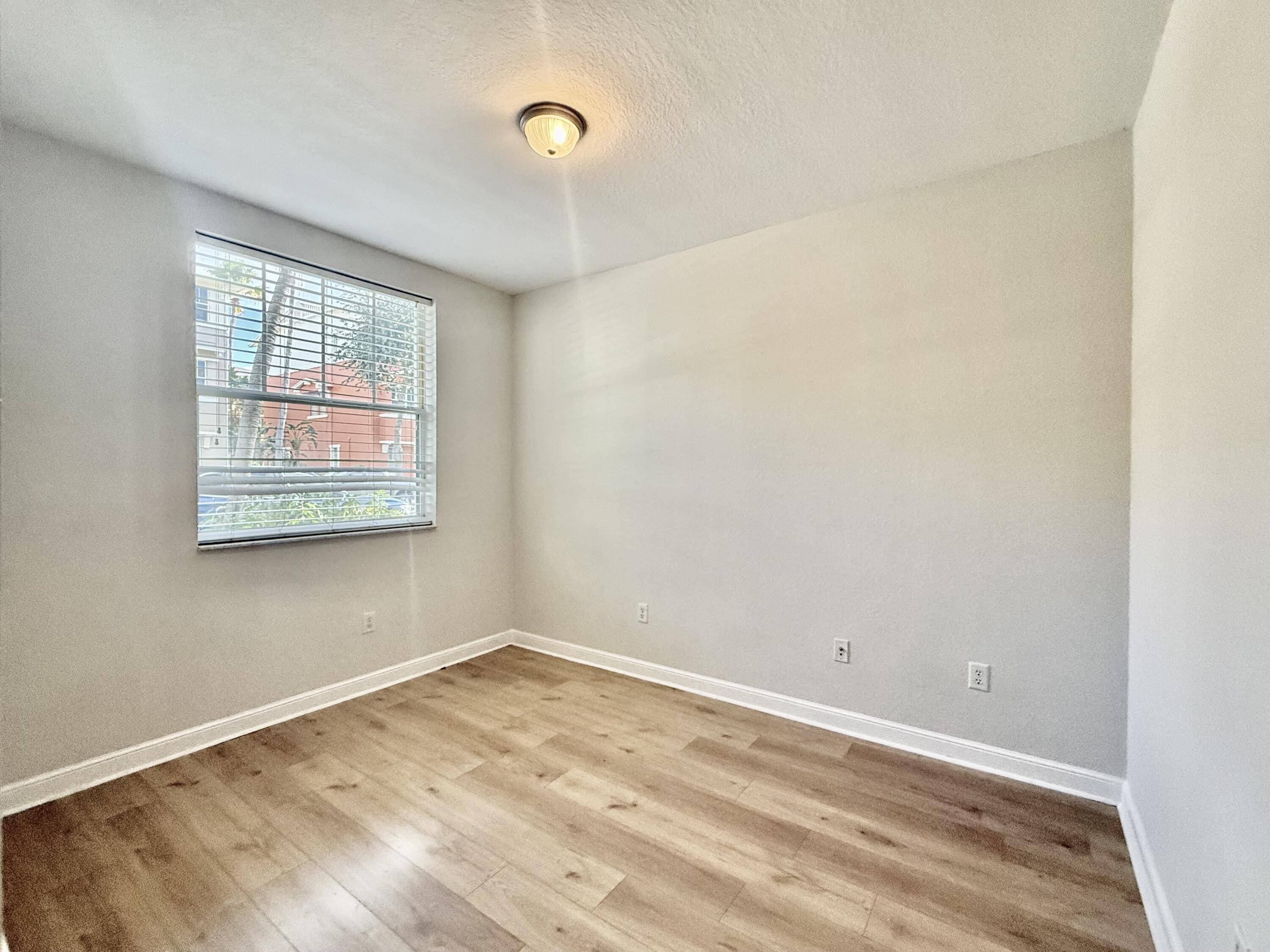 West Palm Beach, FL 33401,433 Amador LN 2