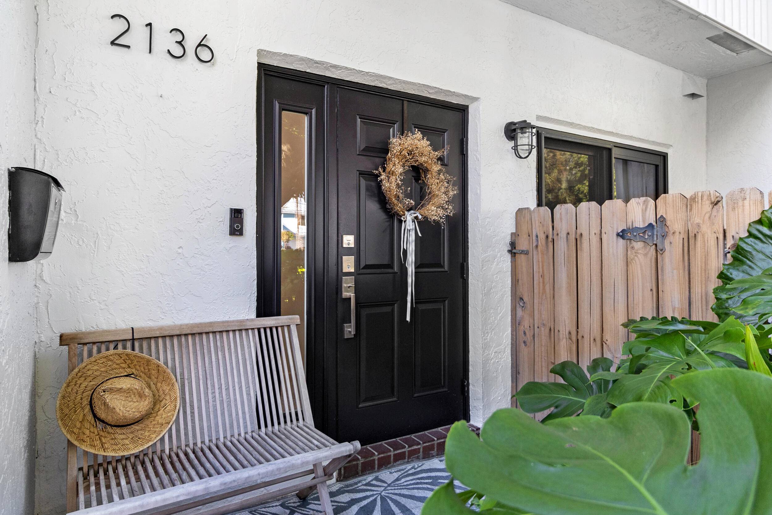 Lighthouse Point, FL 33064,2136 NE 44th ST 4