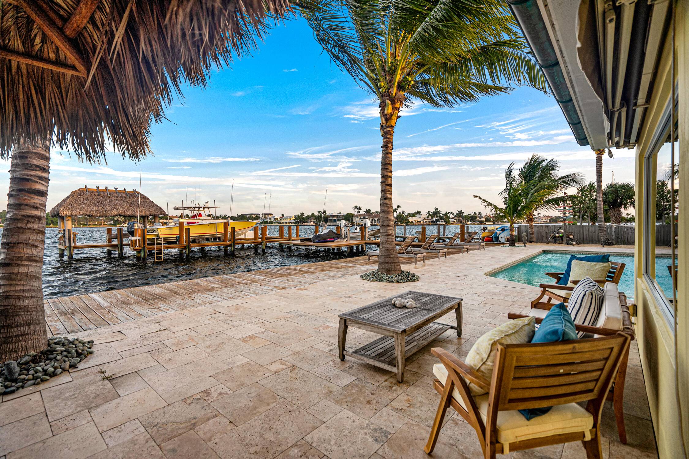 Boynton Beach, FL 33435,844 East DR