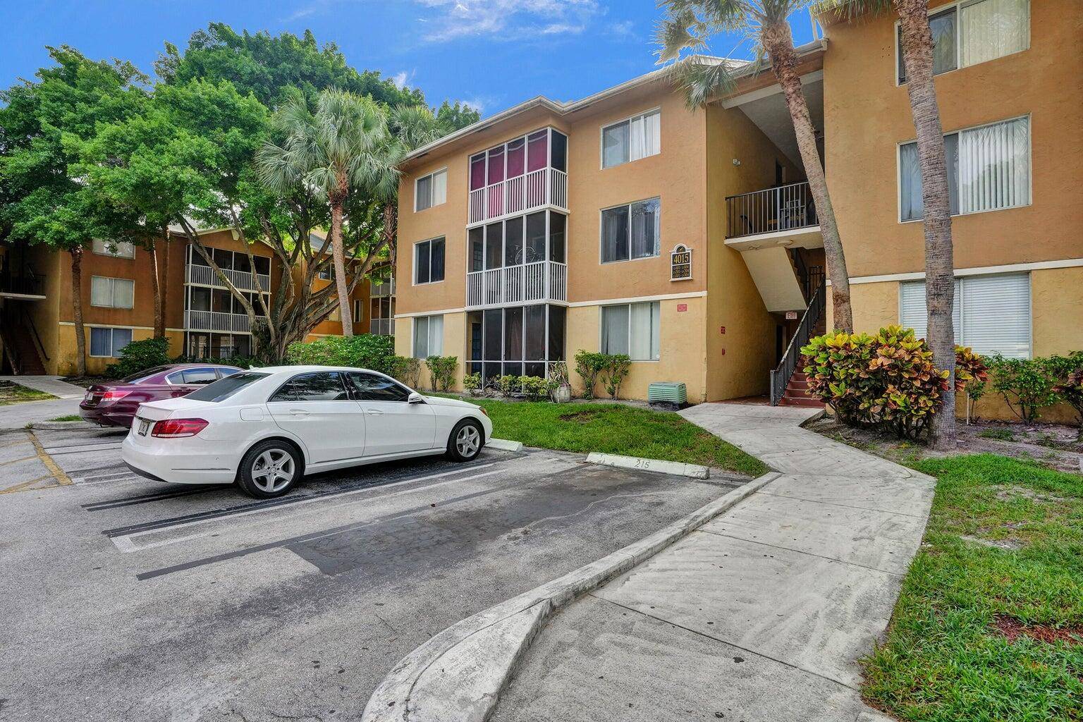 Pompano Beach, FL 33069,4015 W Mcnab RD D204