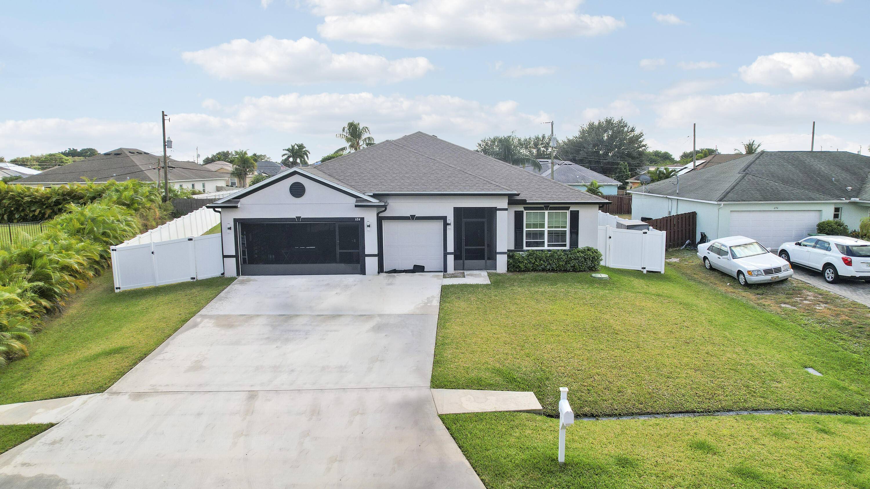 Port Saint Lucie, FL 34953,684 SW Jada RD