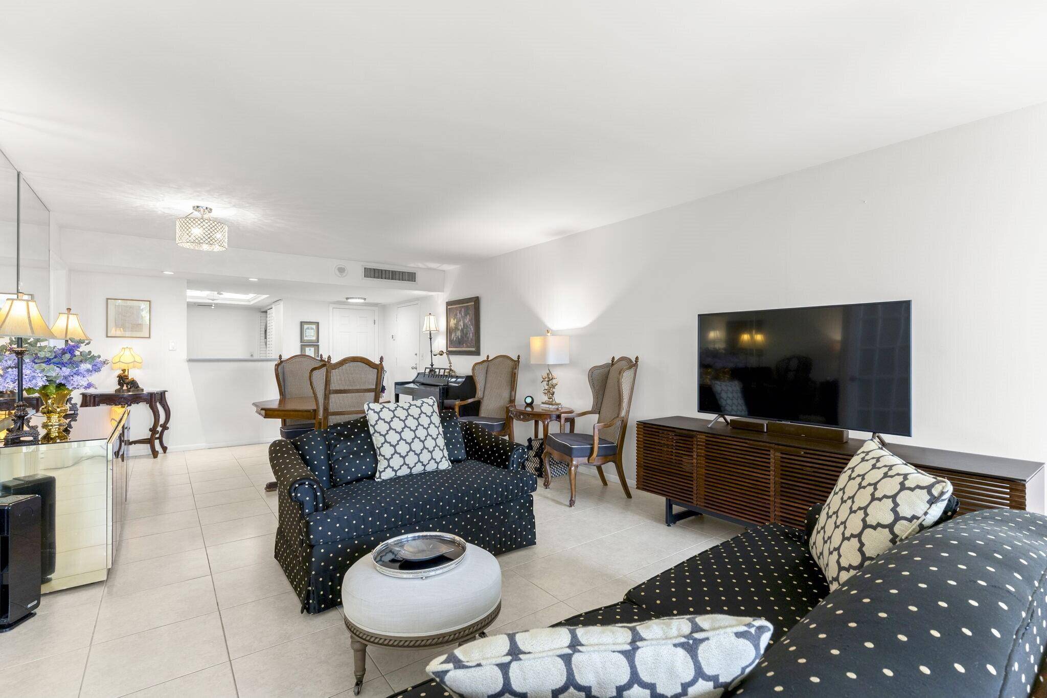 West Palm Beach, FL 33401,2400 Presidential WAY 306