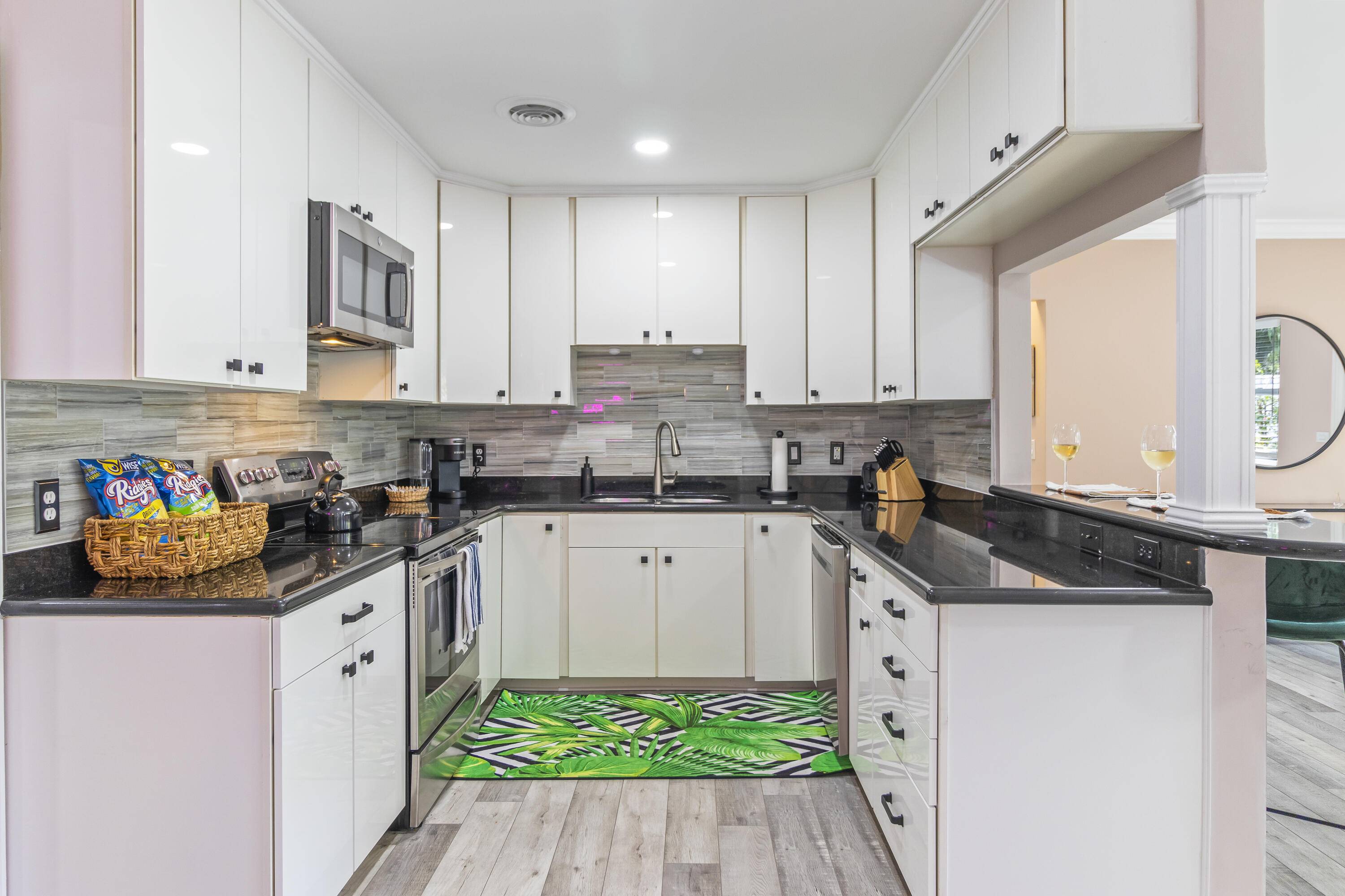 Delray Beach, FL 33444,215 NE 17th ST