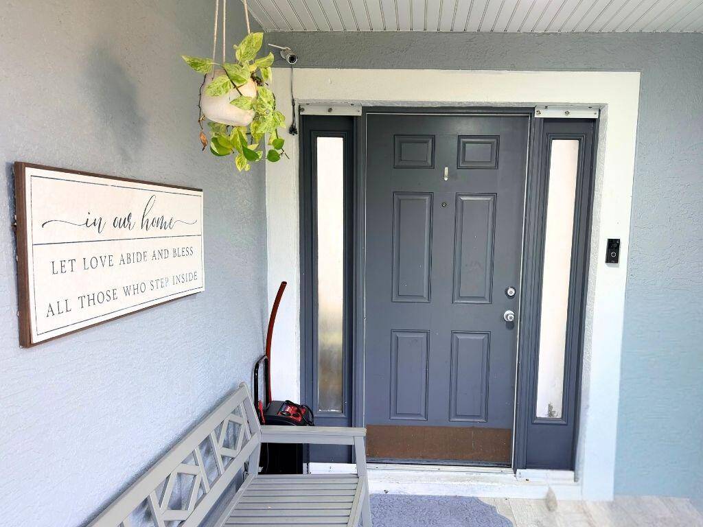 Port Saint Lucie, FL 34983,517 NW Sherbrooke AVE