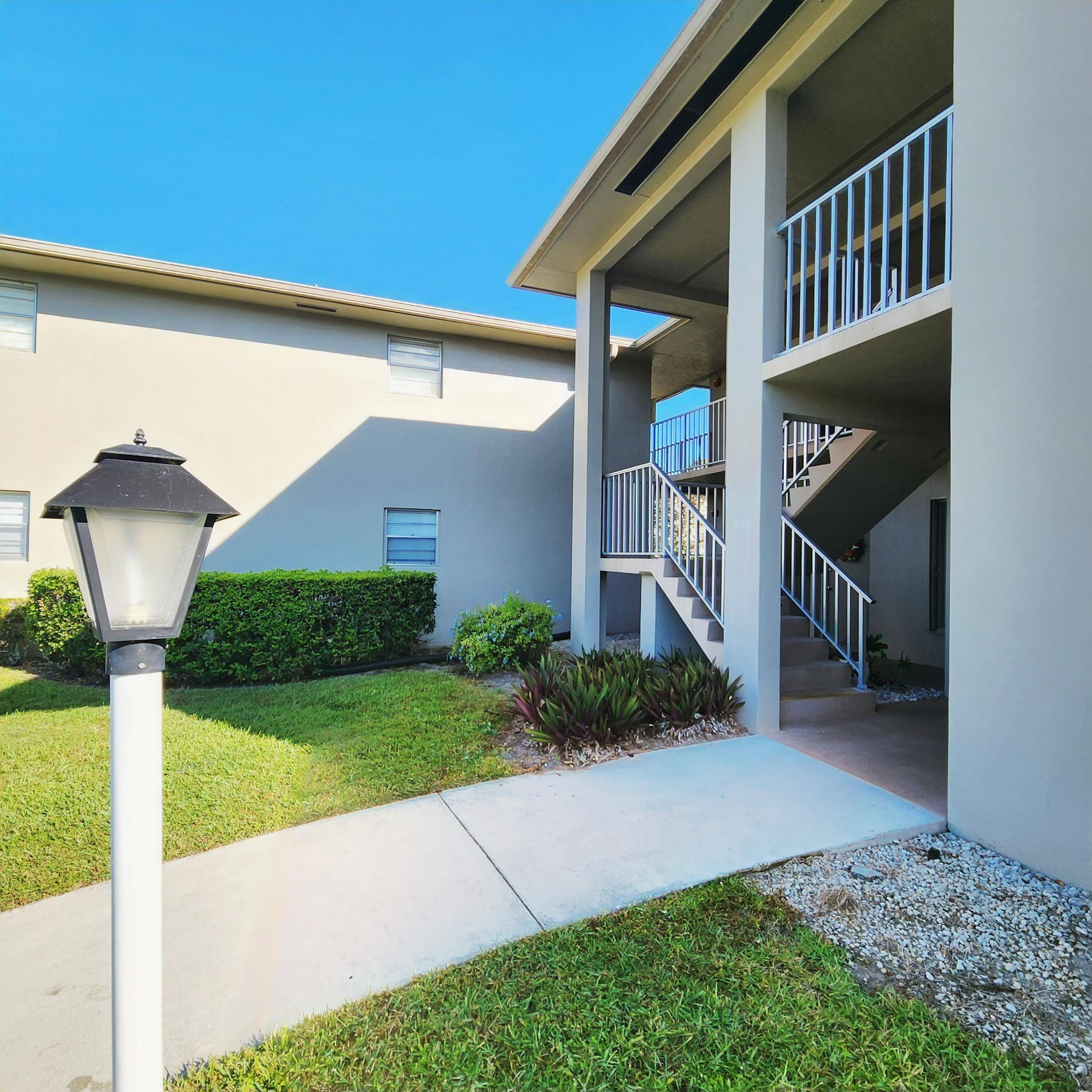 Port Saint Lucie, FL 34952,23 Lake Vista Trail 204