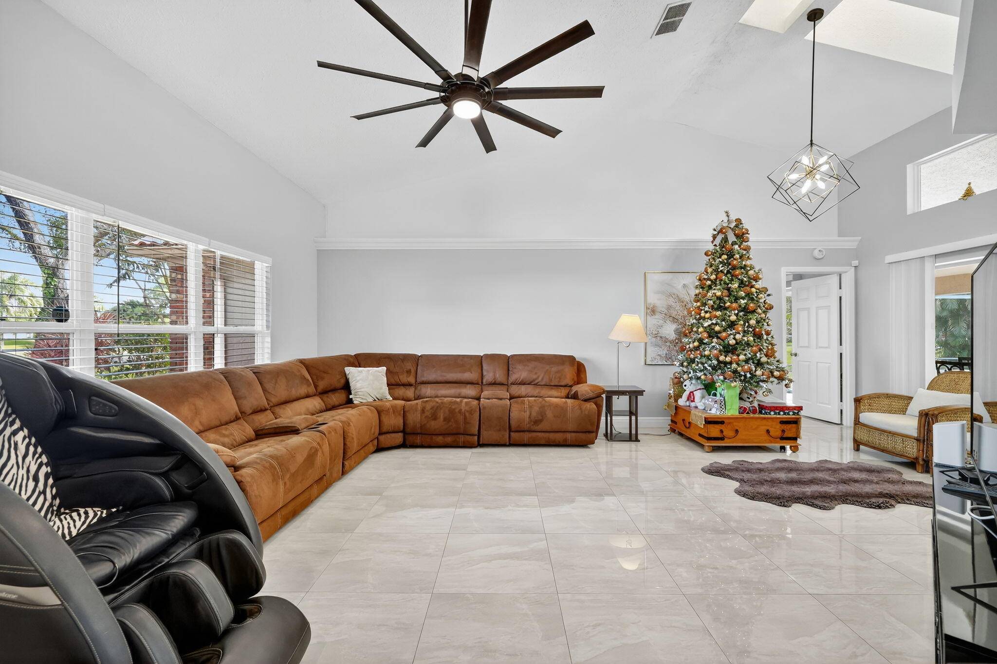 Port Saint Lucie, FL 34986,408 SW Sycamore CV