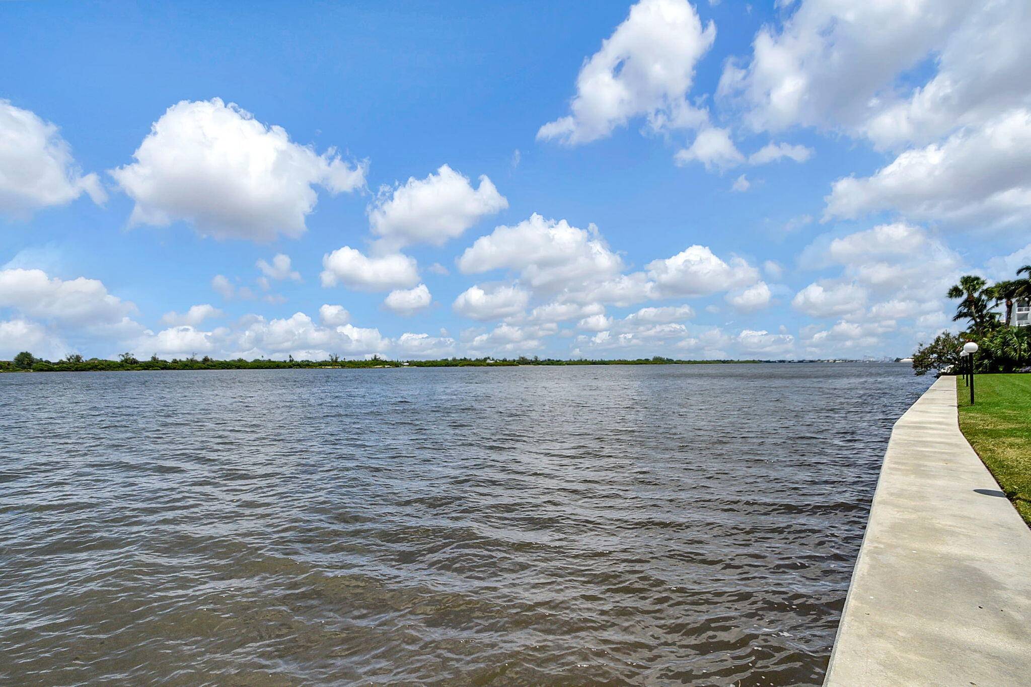 Palm Beach, FL 33480,2840 S Ocean BLVD 3020