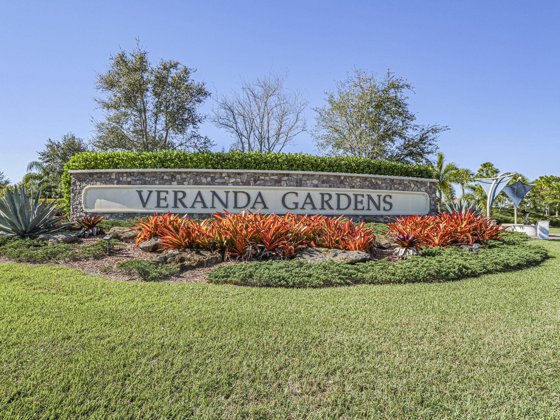 Port Saint Lucie, FL 34984,781 SE Courances DR