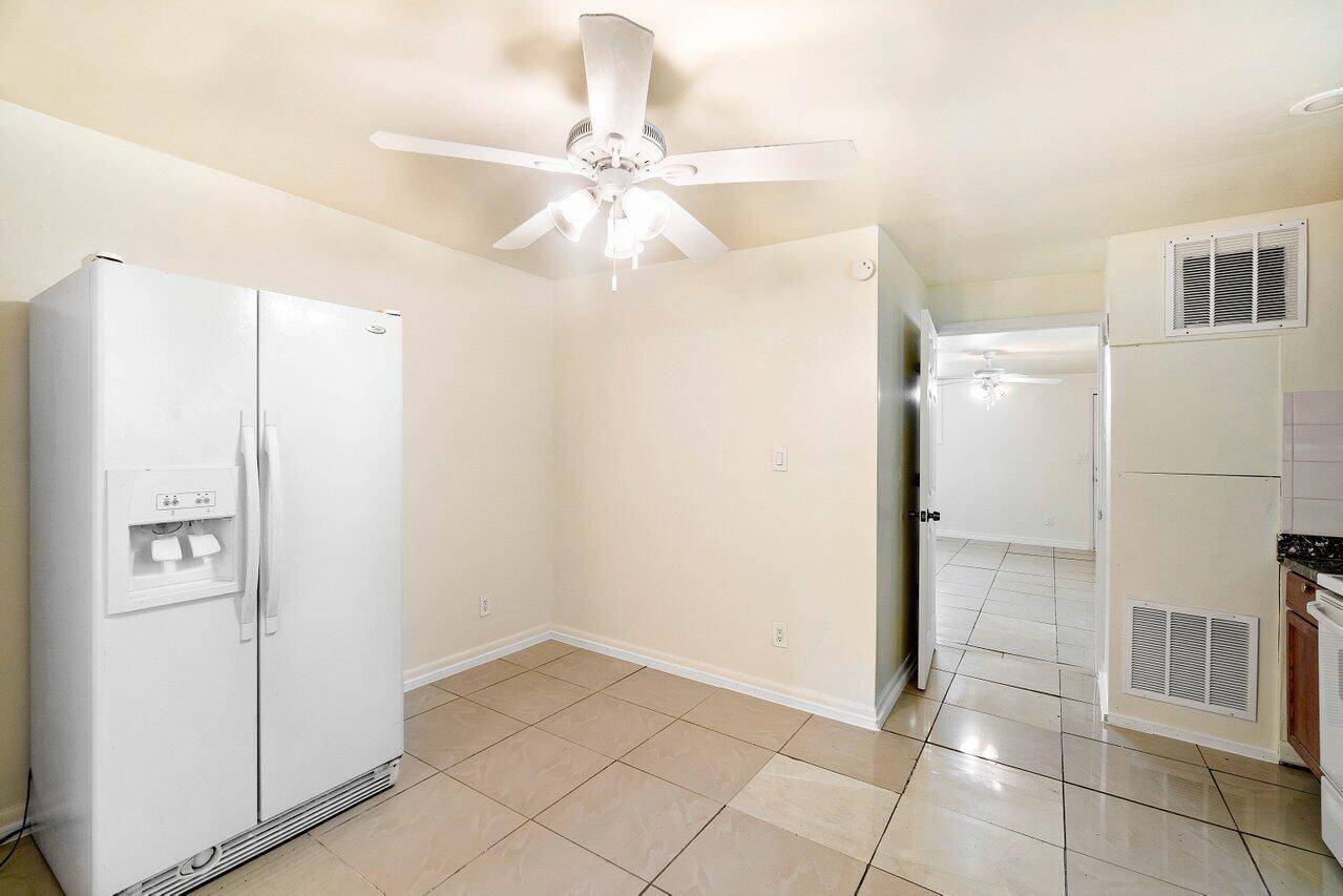Lake Worth, FL 33461,3802 Melaleuca LN B