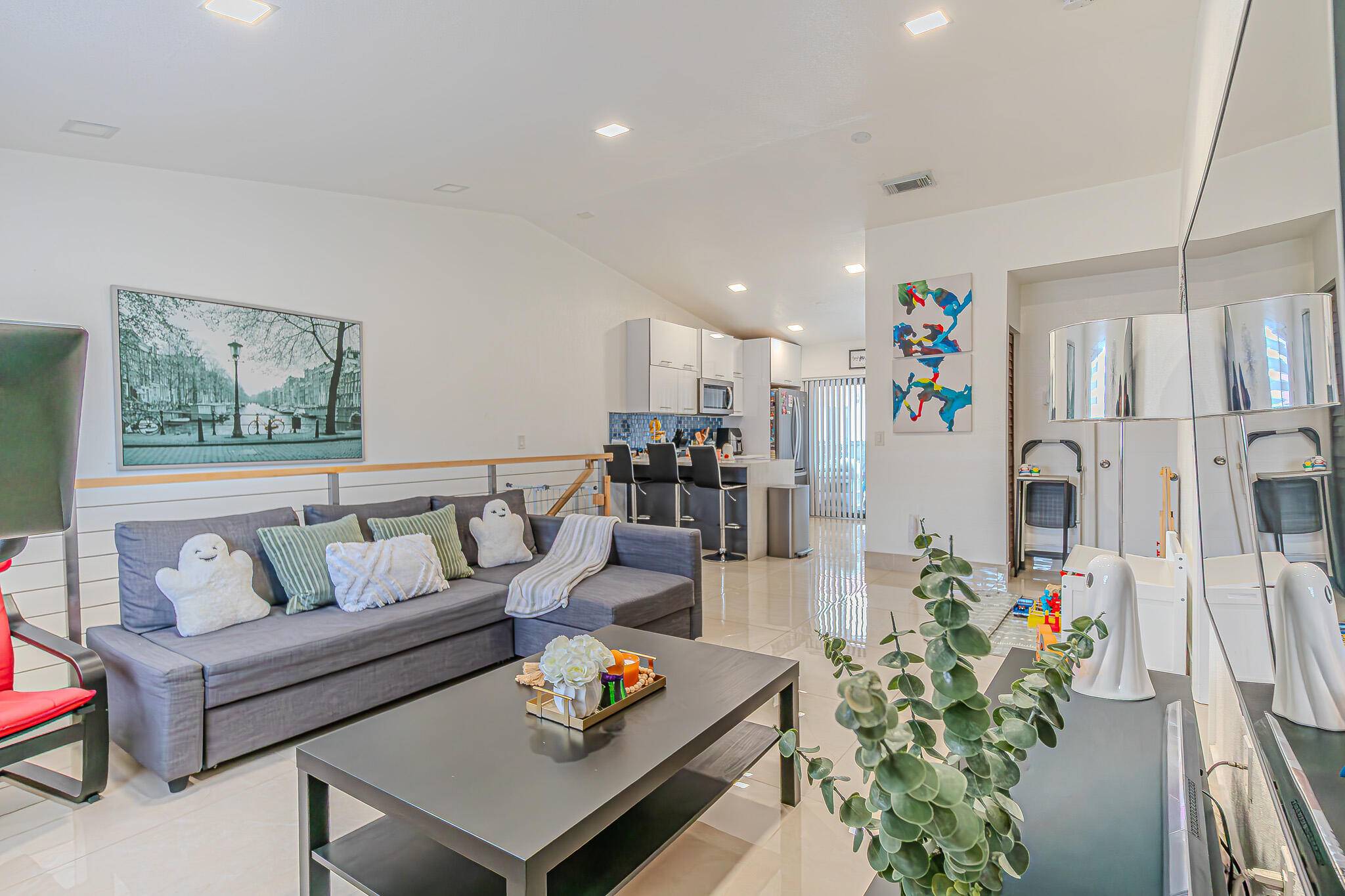 Hialeah, FL 33018,7690 W 29th WAY 202