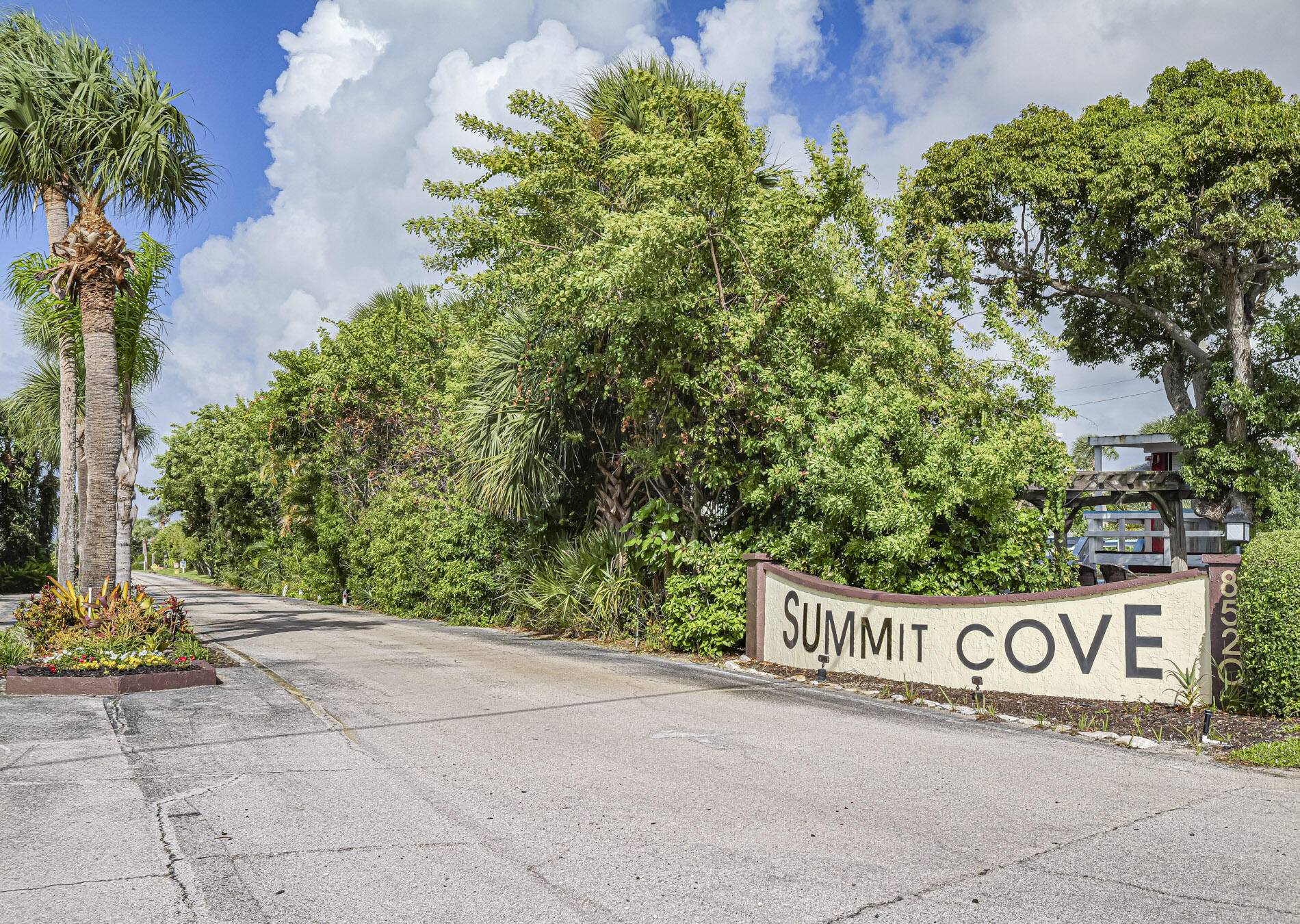 Micco, FL 32976,8520 Highway 1 H12