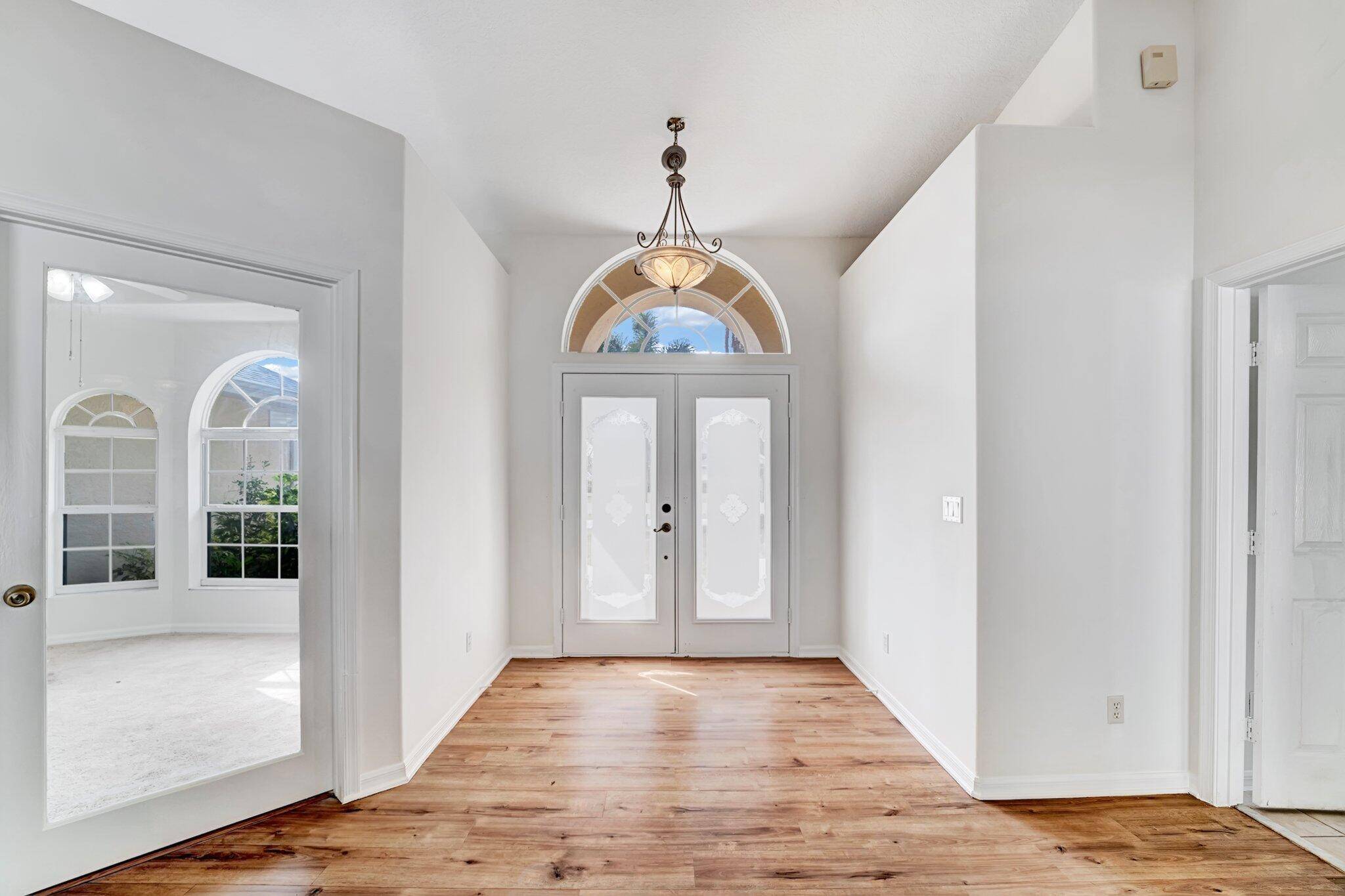 Port Saint Lucie, FL 34953,513 SE Cliff RD