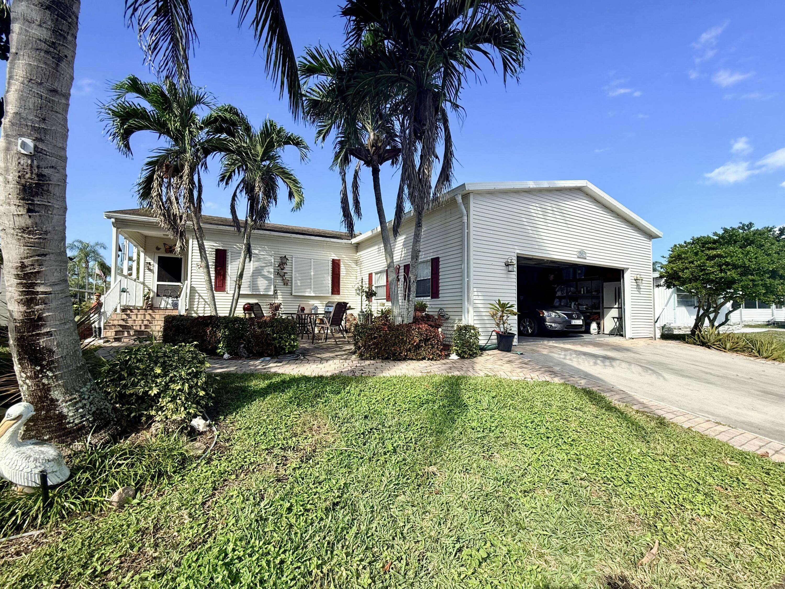 Lantana, FL 33462,6403 Birch LN