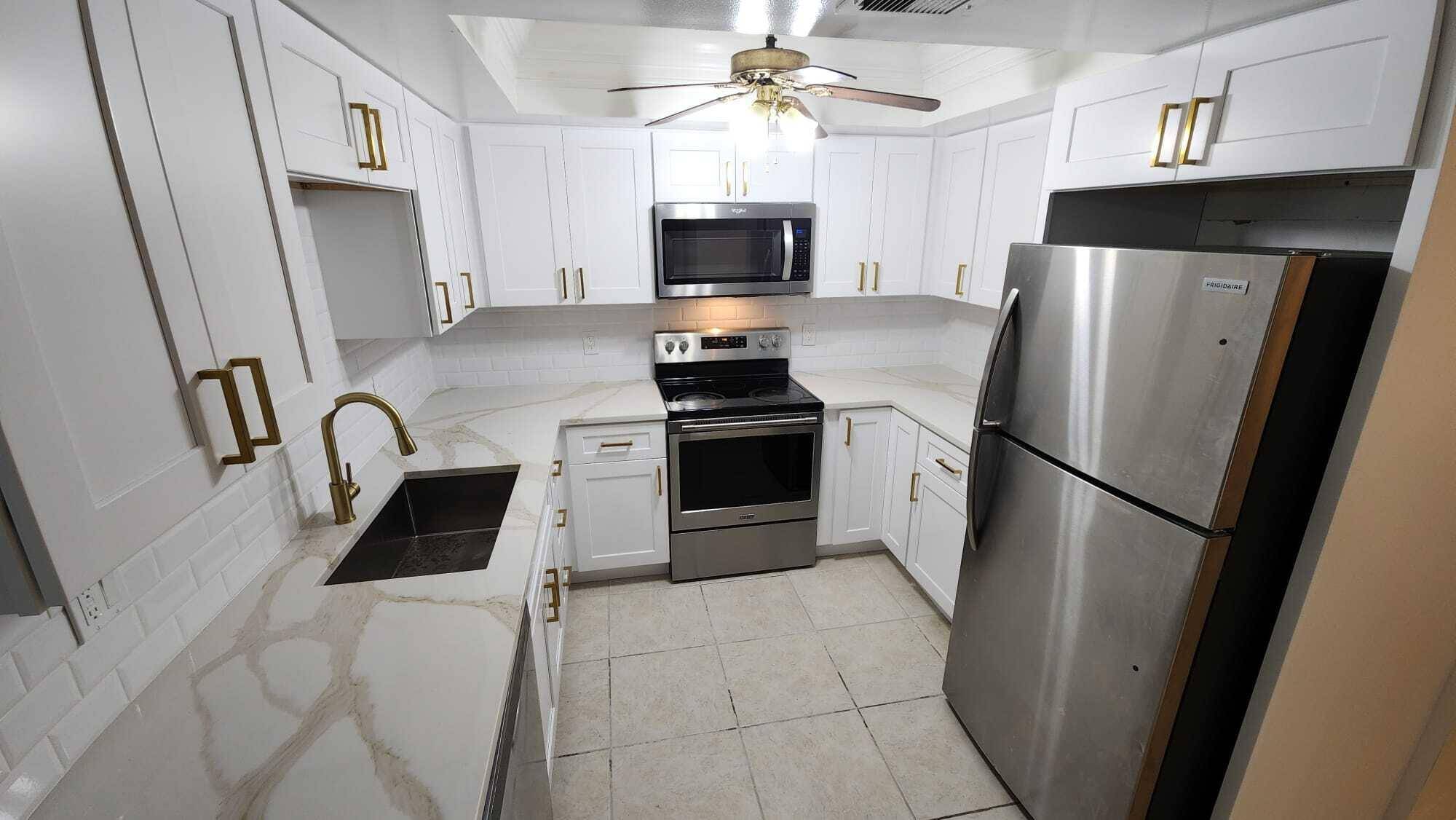 Greenacres, FL 33463,6163 Seven Springs BLVD 26c