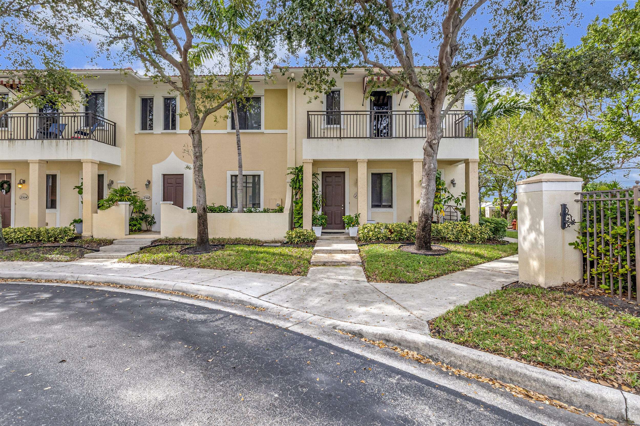 Boynton Beach, FL 33426,2500 Venetian CT 36
