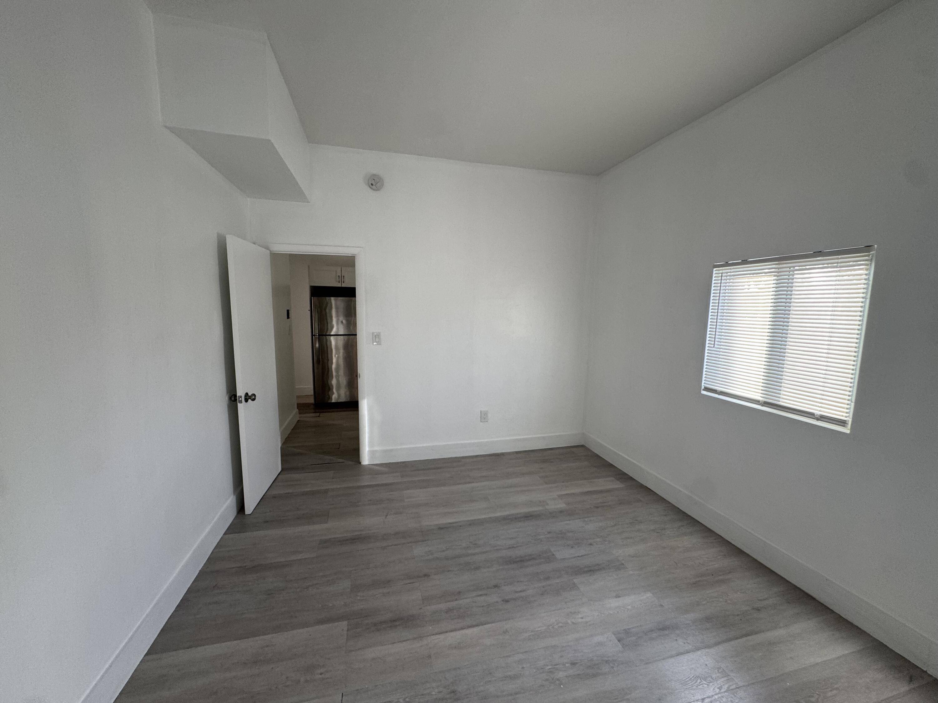 West Palm Beach, FL 33407,518 49th ST 516-2