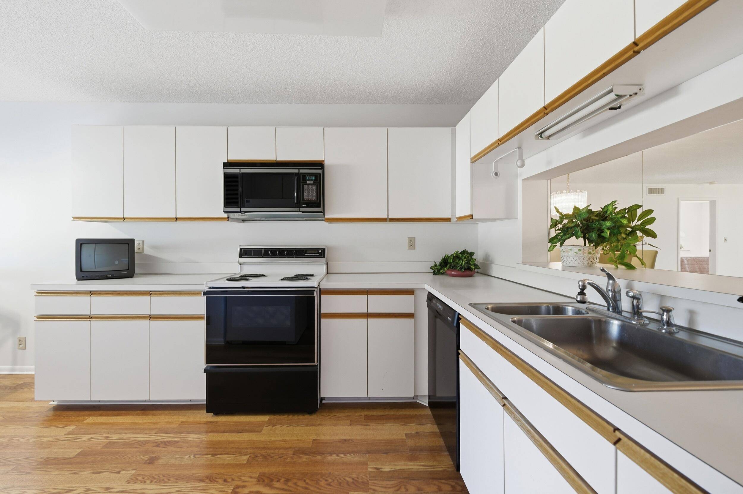 Delray Beach, FL 33484,15244 Lakes Of Delray BLVD 203