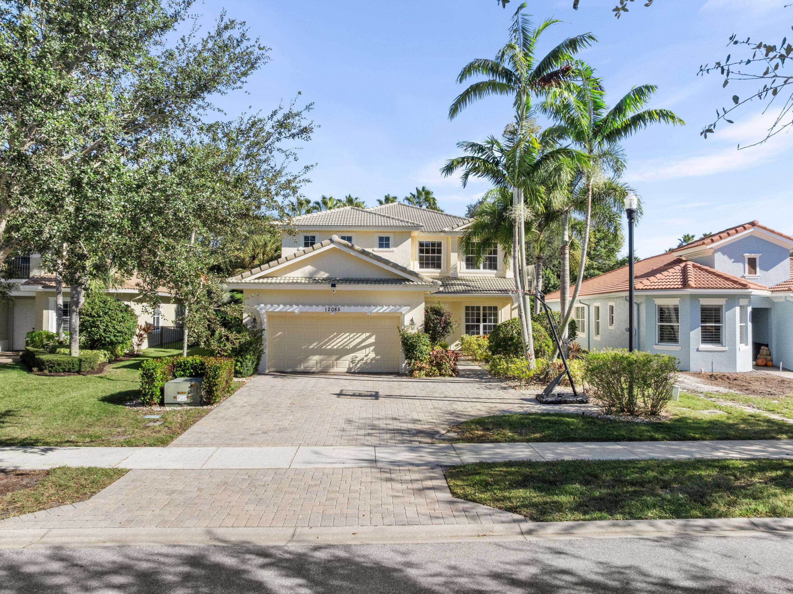 Palm Beach Gardens, FL 33418,12085 Aviles CIR
