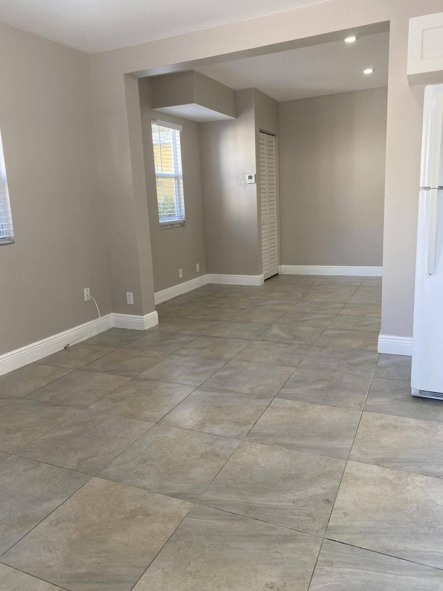 West Palm Beach, FL 33407,508 57th ST 3