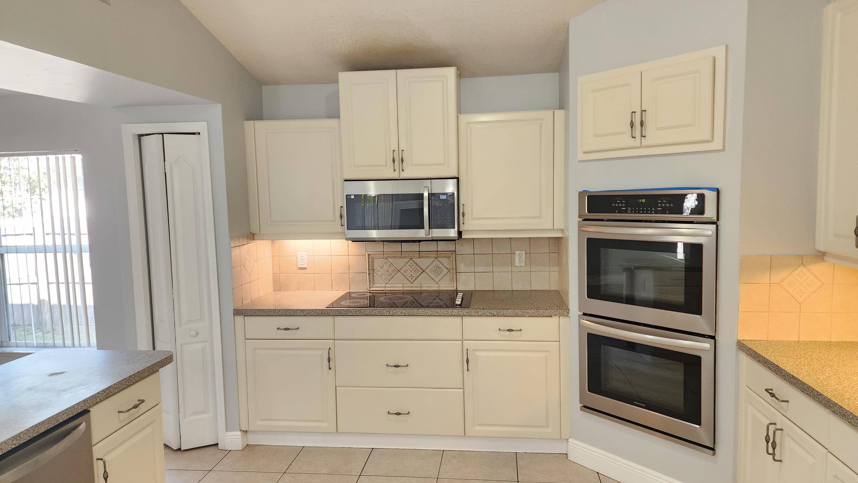 Port Saint Lucie, FL 34953,3960 SW Hablow ST