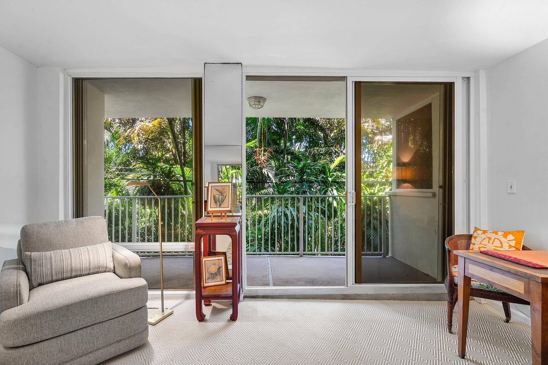 Palm Beach, FL 33480,223 Atlantic AVE D2