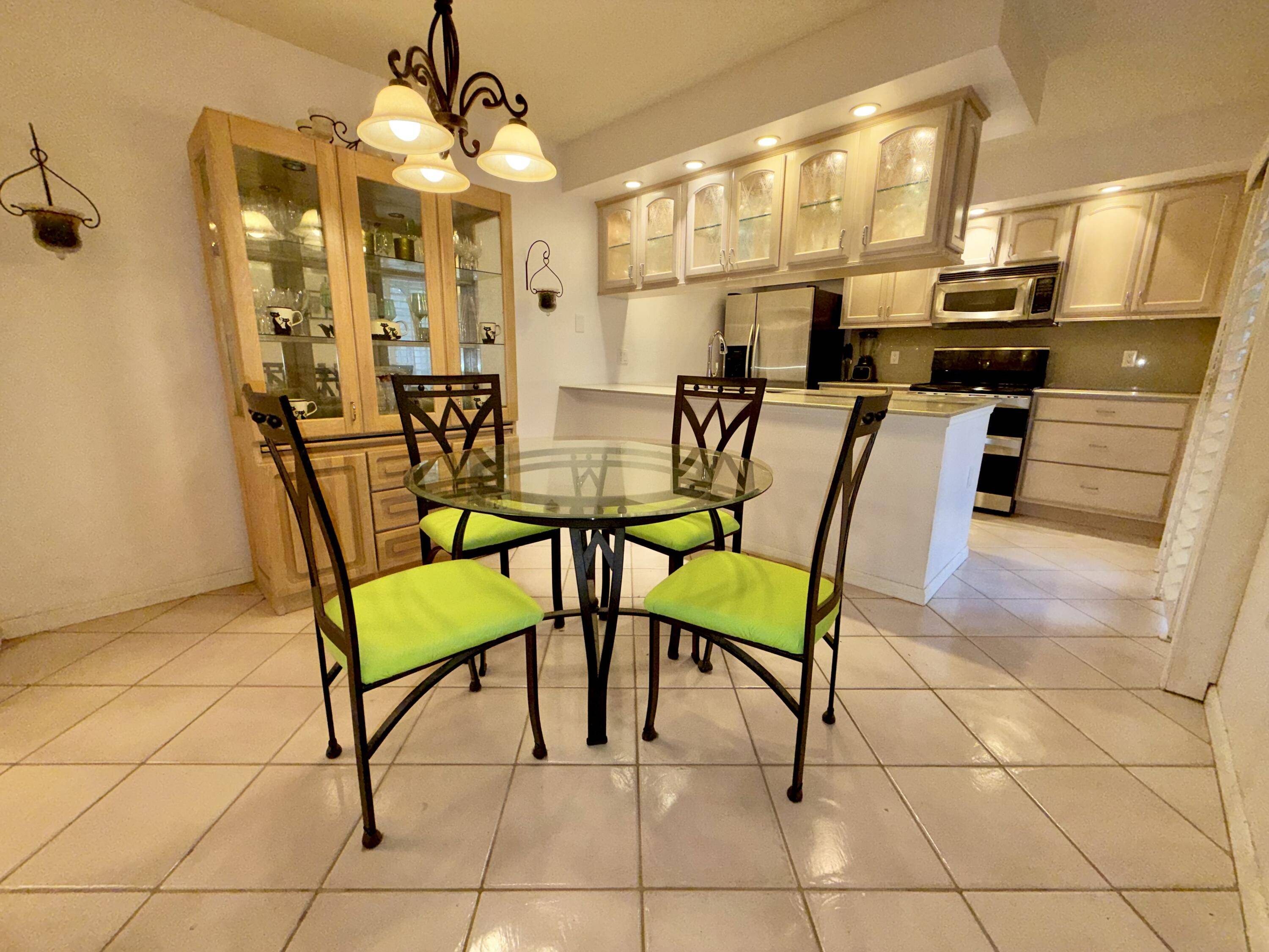 West Palm Beach, FL 33409,5428 54th WAY