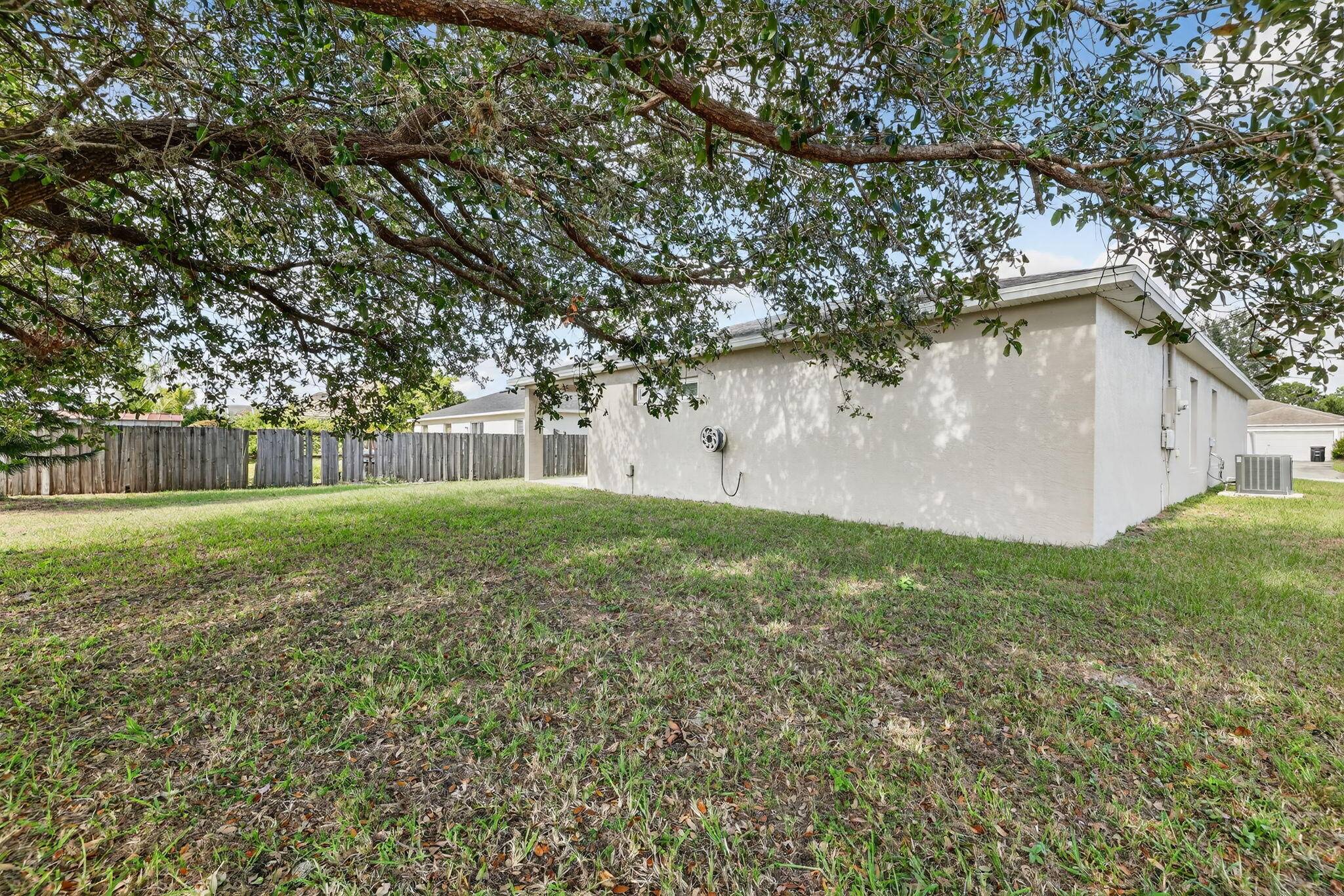 Port Saint Lucie, FL 34953,418 SW Fields AVE