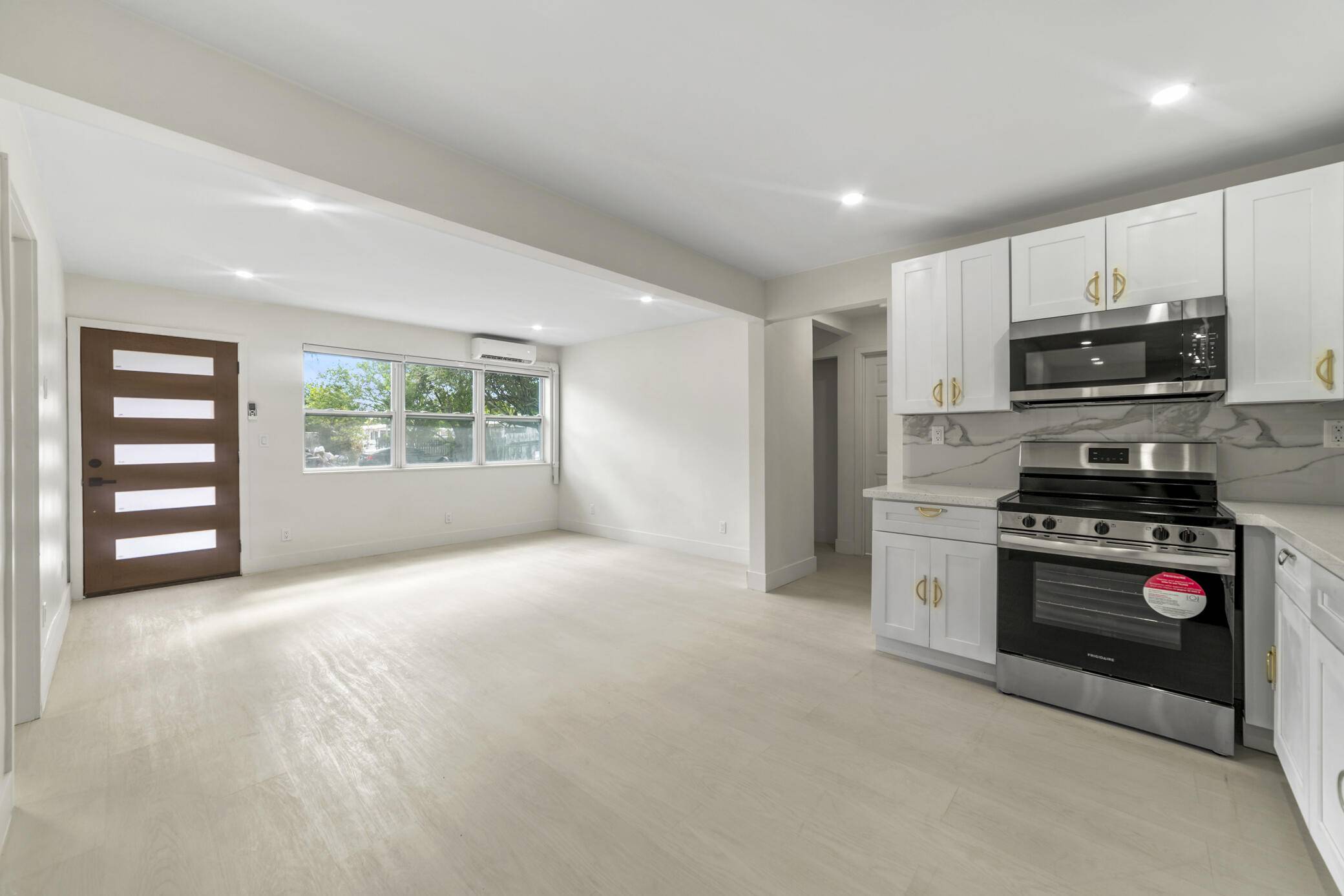 Dania Beach, FL 33312,5221 SW 28th AVE