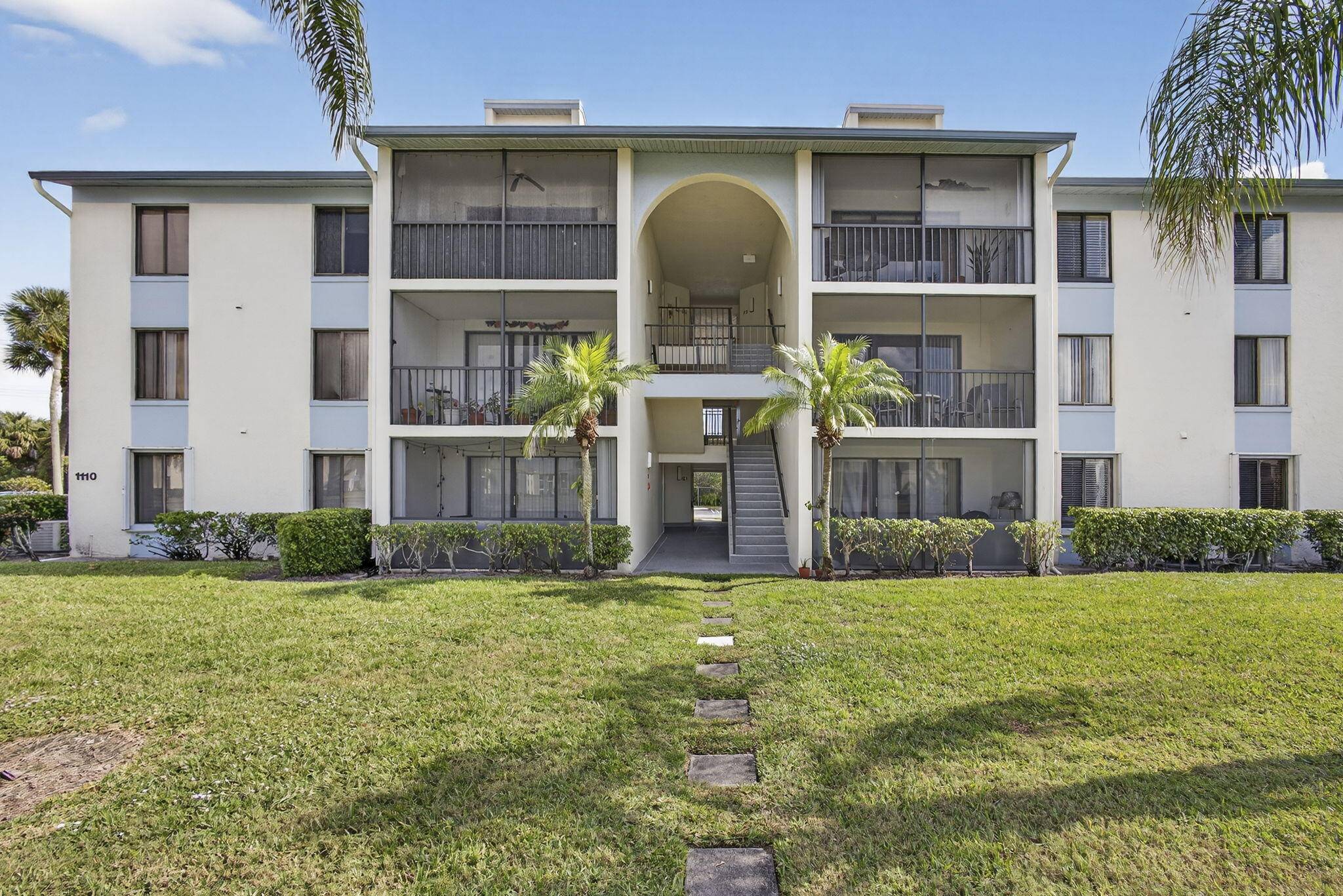 West Palm Beach, FL 33409,1110 Green Pine BLVD G1