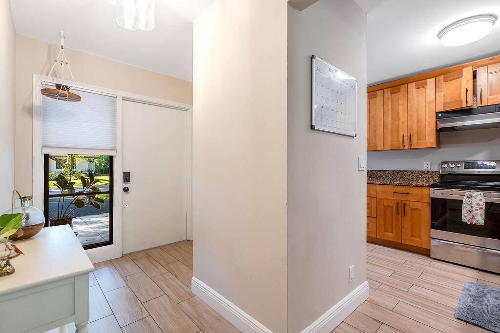 Delray Beach, FL 33445,4143 N Palm Forest DR