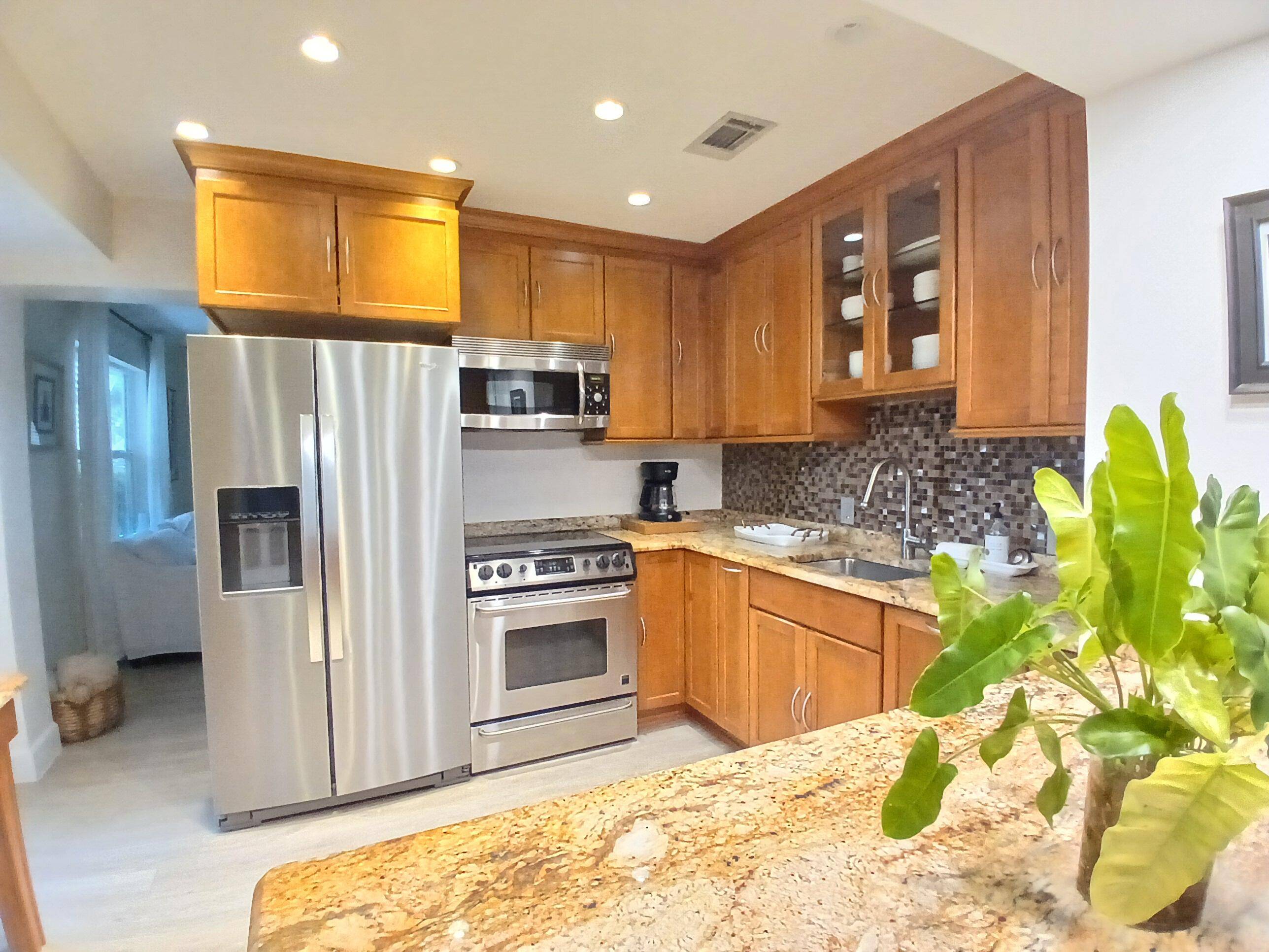 Lake Worth Beach, FL 33460,205 N 18th AVE