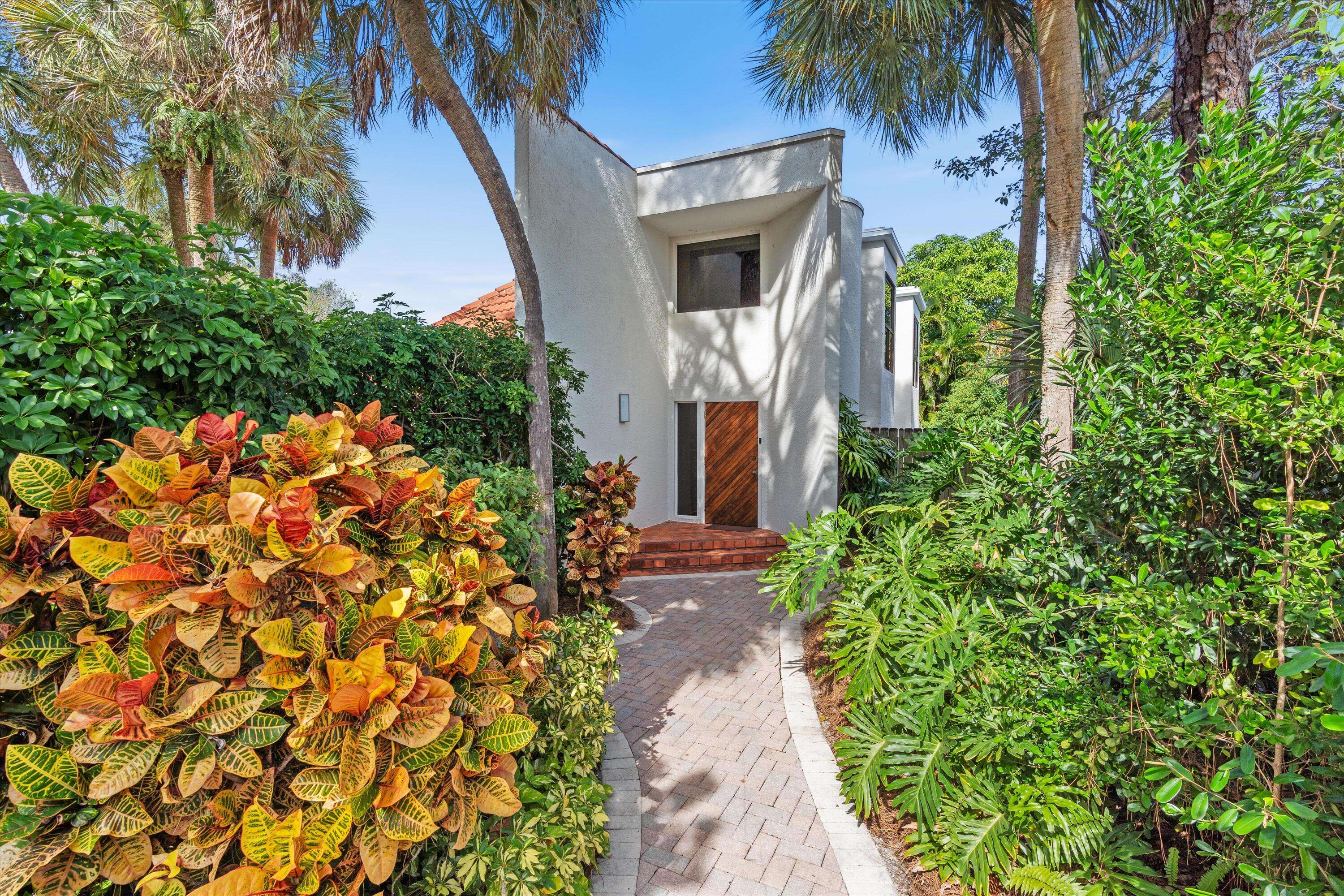 Delray Beach, FL 33483,815 Tangerine WAY