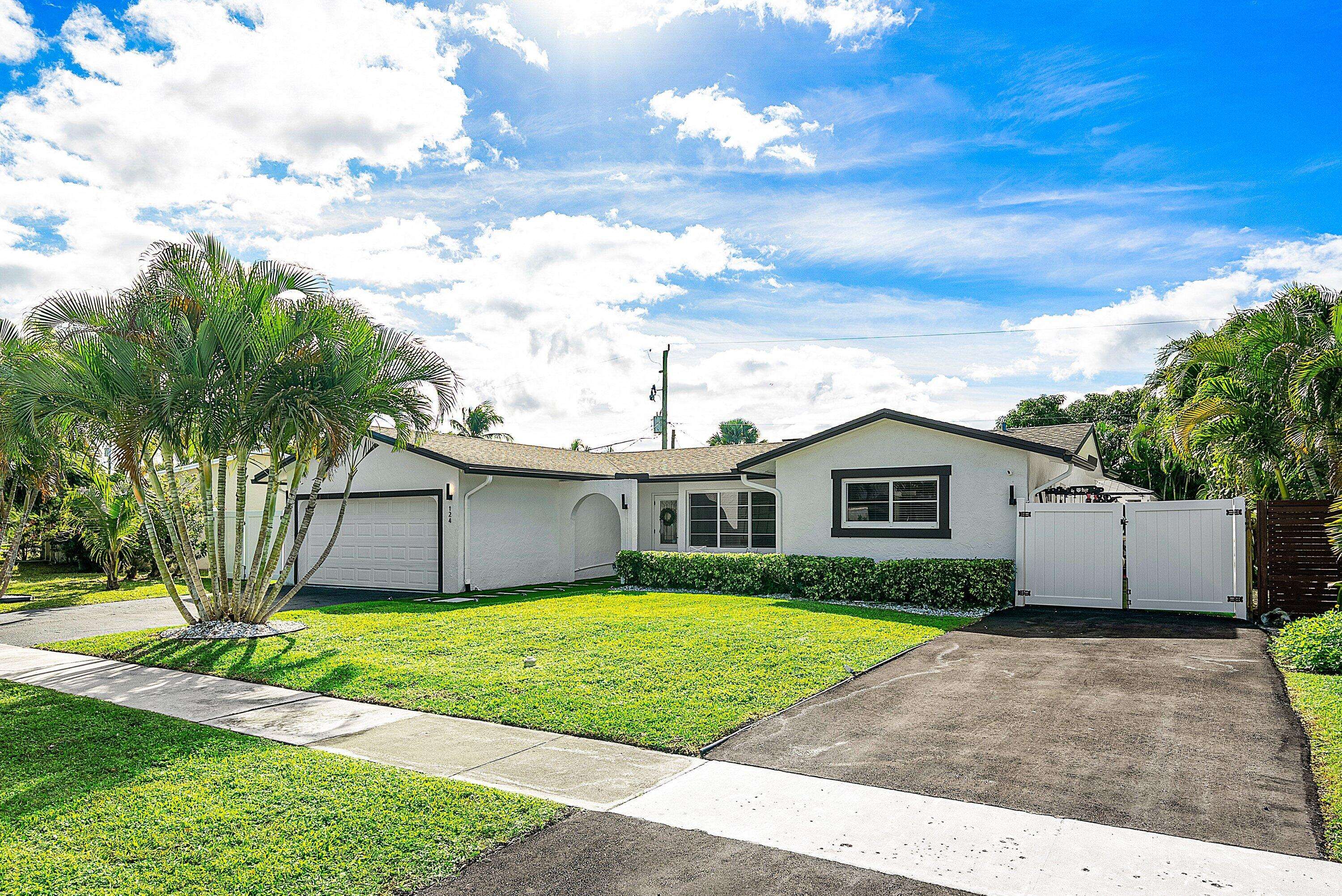 Boca Raton, FL 33487,124 Oregon LN