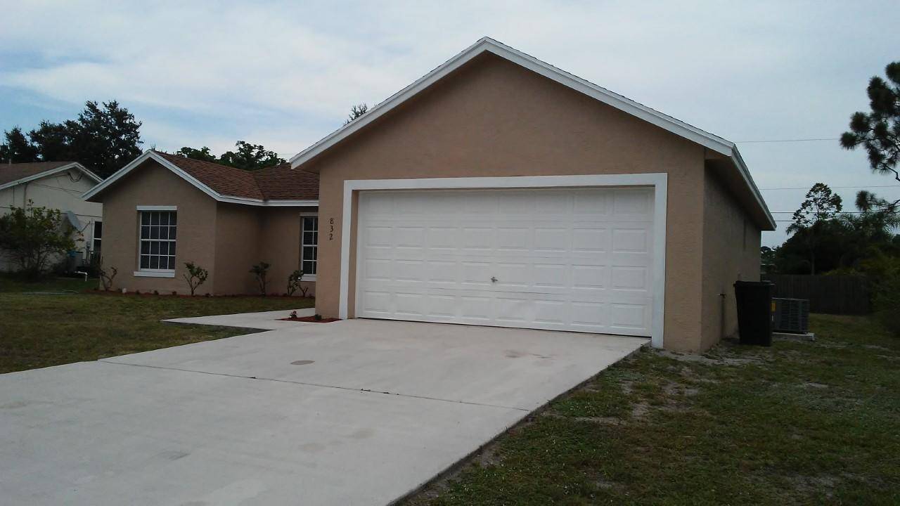 Port Saint Lucie, FL 34953,832 SW Duncan TER