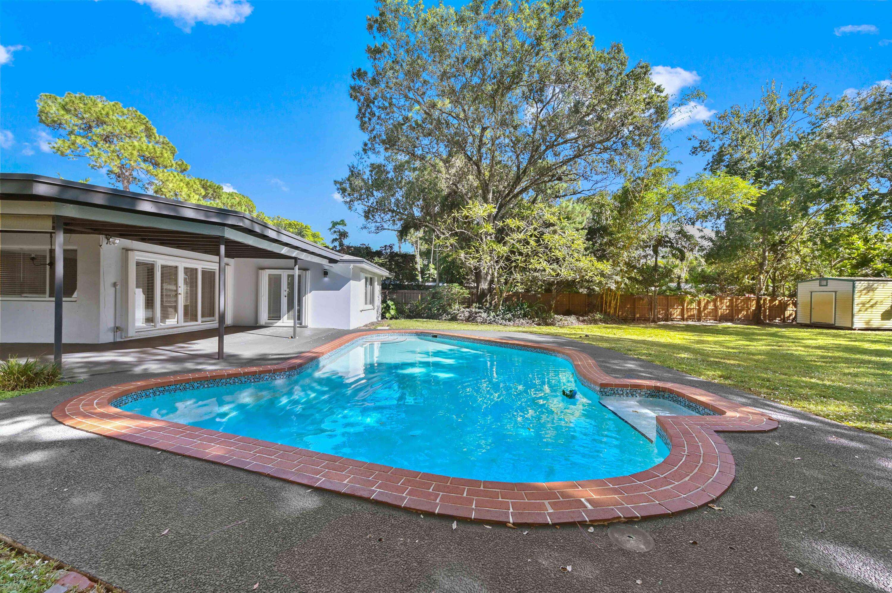 Plantation, FL 33317,4330 SW 7th ST