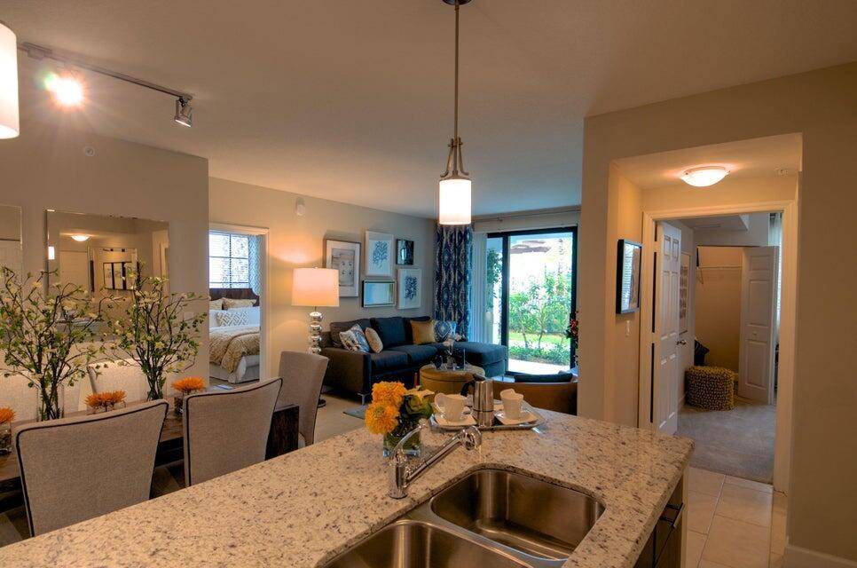 Delray Beach, FL 33446,8121 Tumblestone CT 917