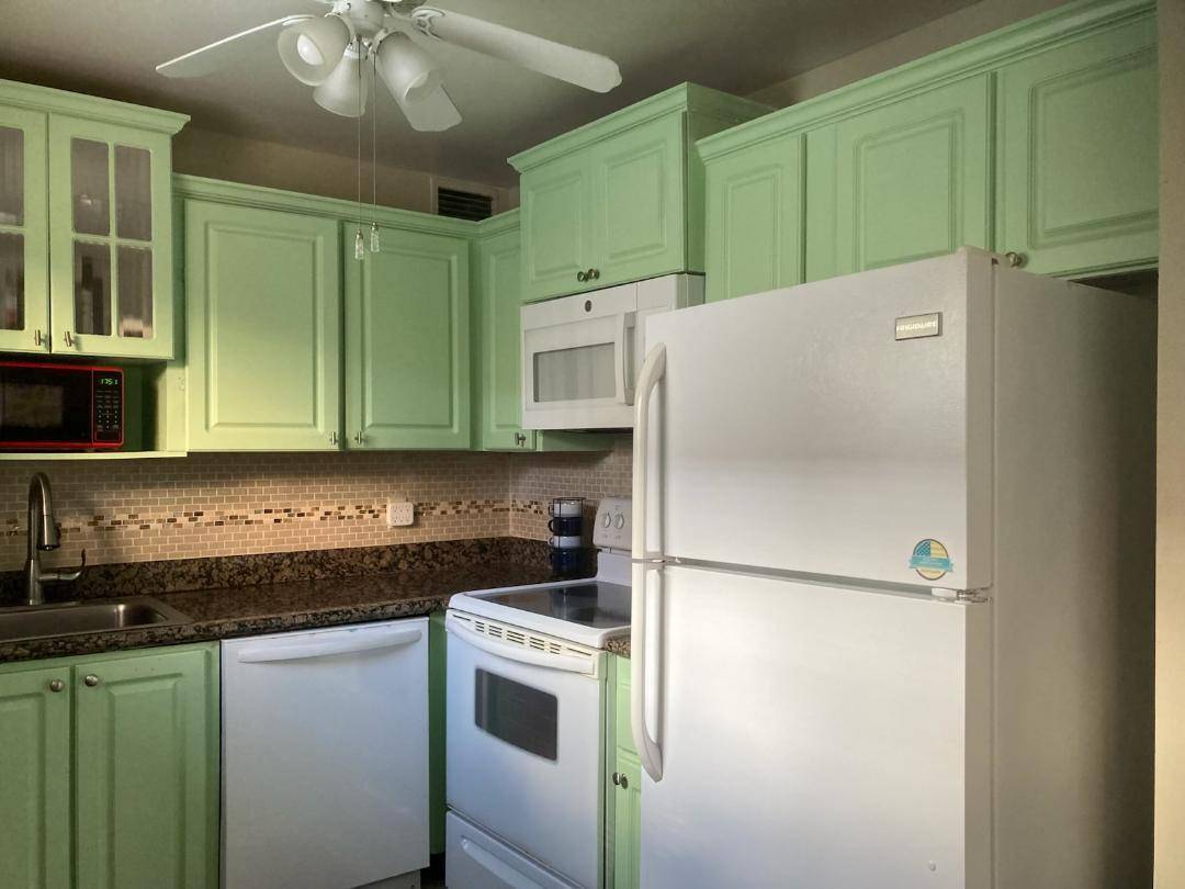 Delray Beach, FL 33446,445 Saxony WAY 445