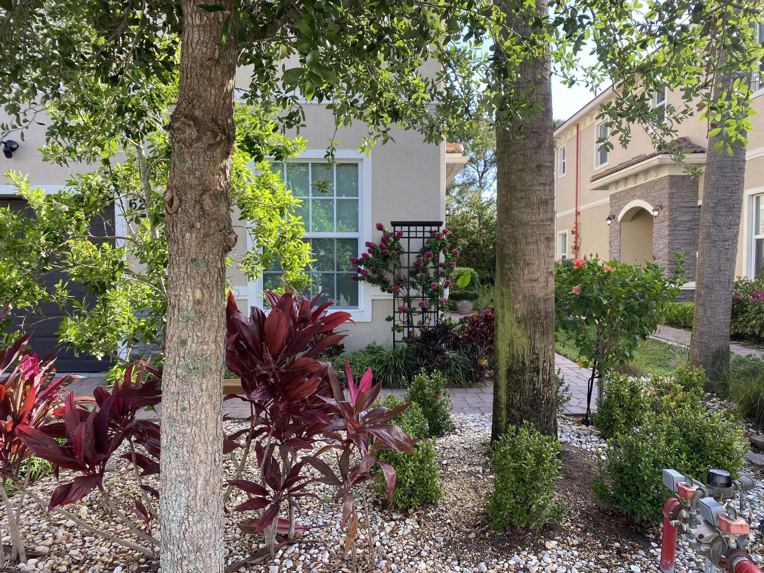 Hobe Sound, FL 33455