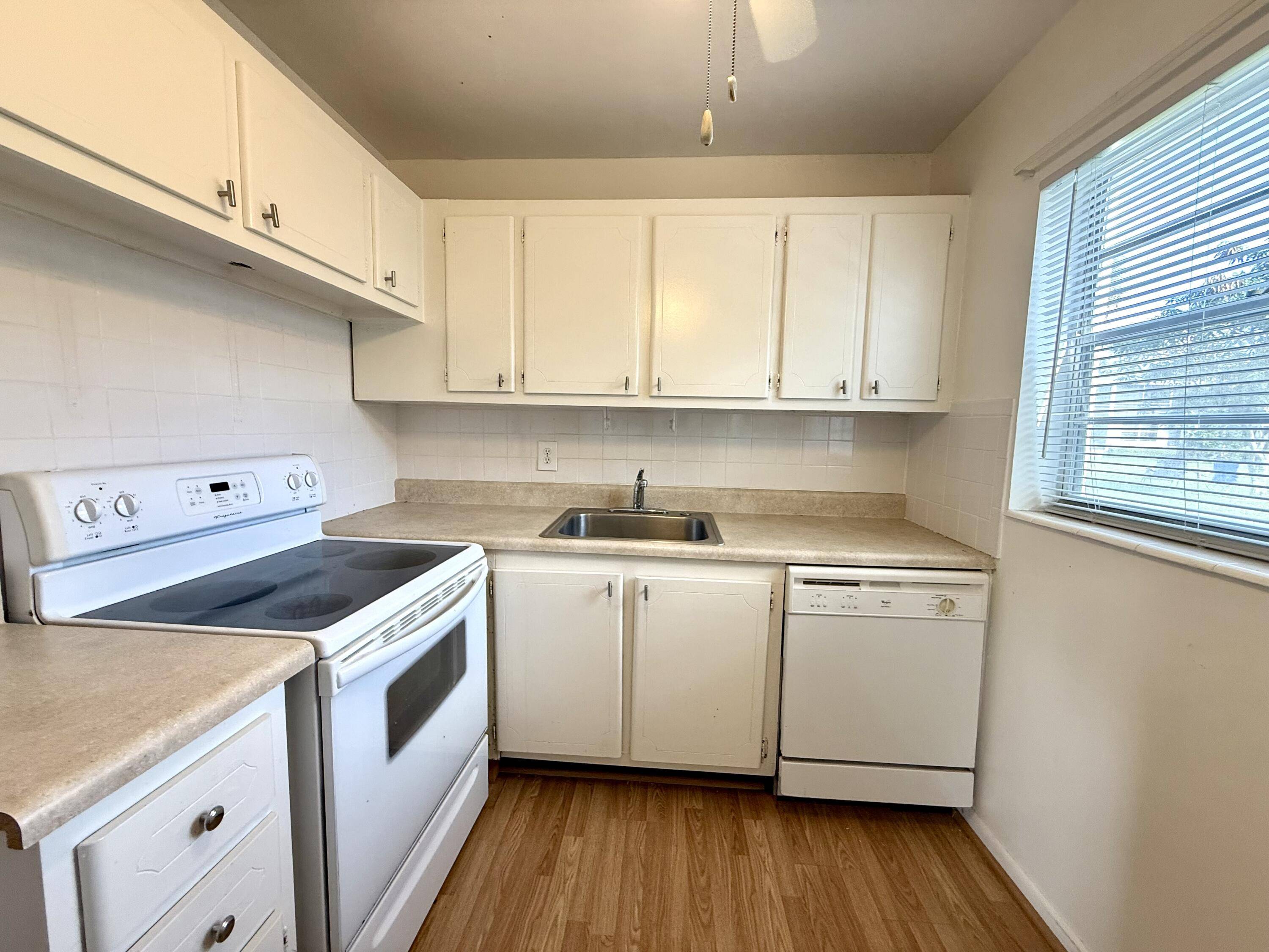 West Palm Beach, FL 33417,148 Coventry G