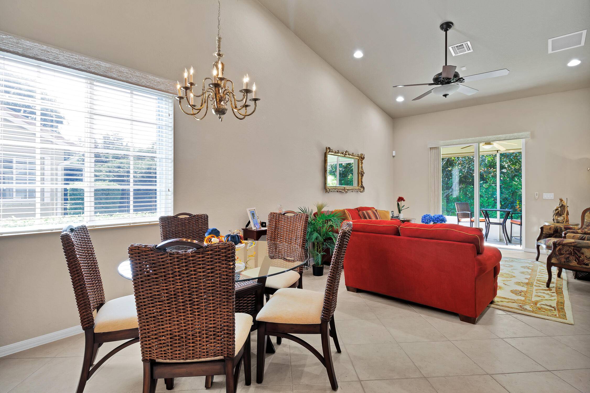 Vero Beach, FL 32966,6445 Oxford CIR 101