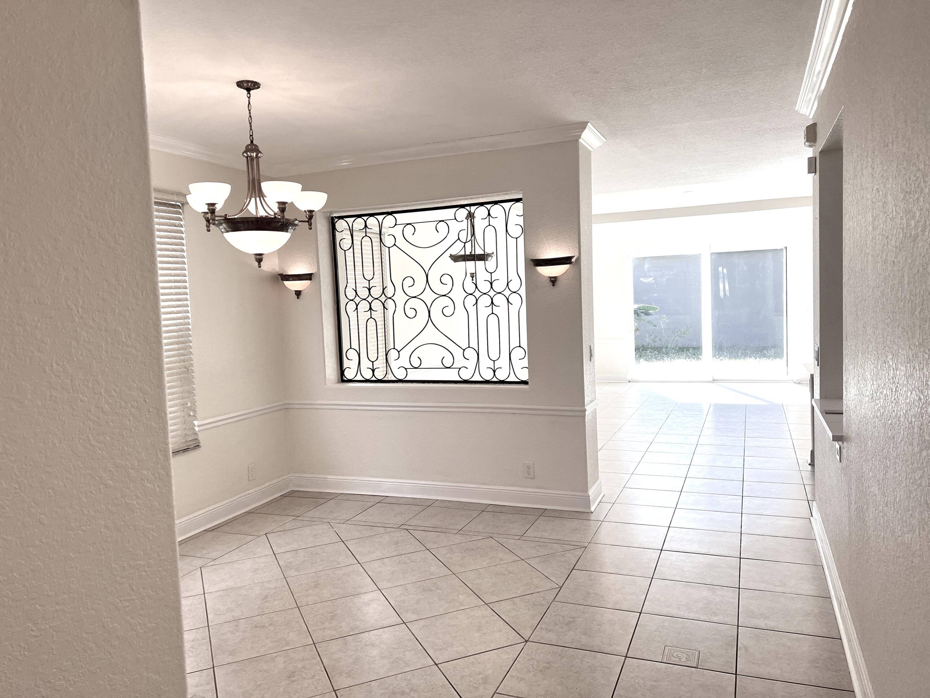 Lake Worth, FL 33463,5058 Massy DR