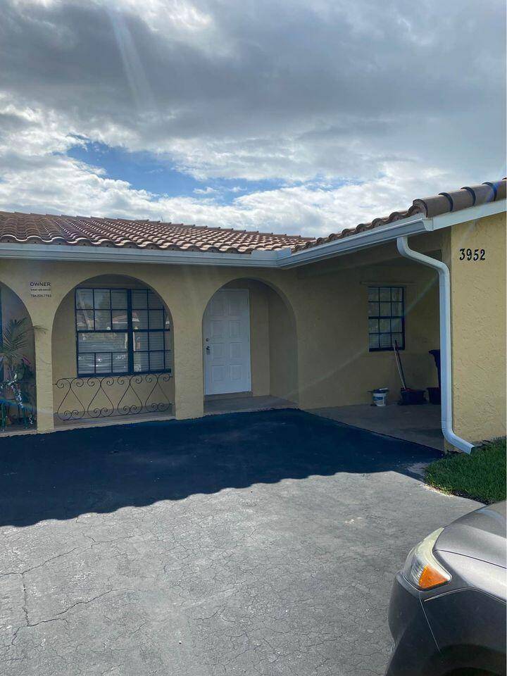 Coral Springs, FL 33065,3952 NW 83rd LN