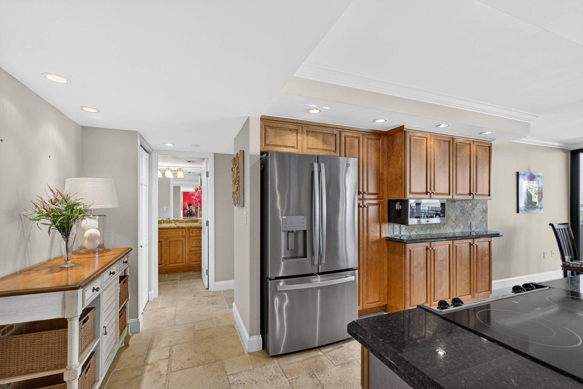 Singer Island, FL 33404,4200 N Ocean DR 2-406