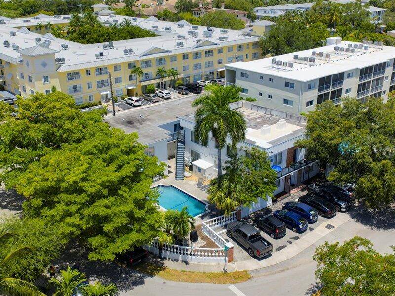 Fort Lauderdale, FL 33301,105 NE 16th TER