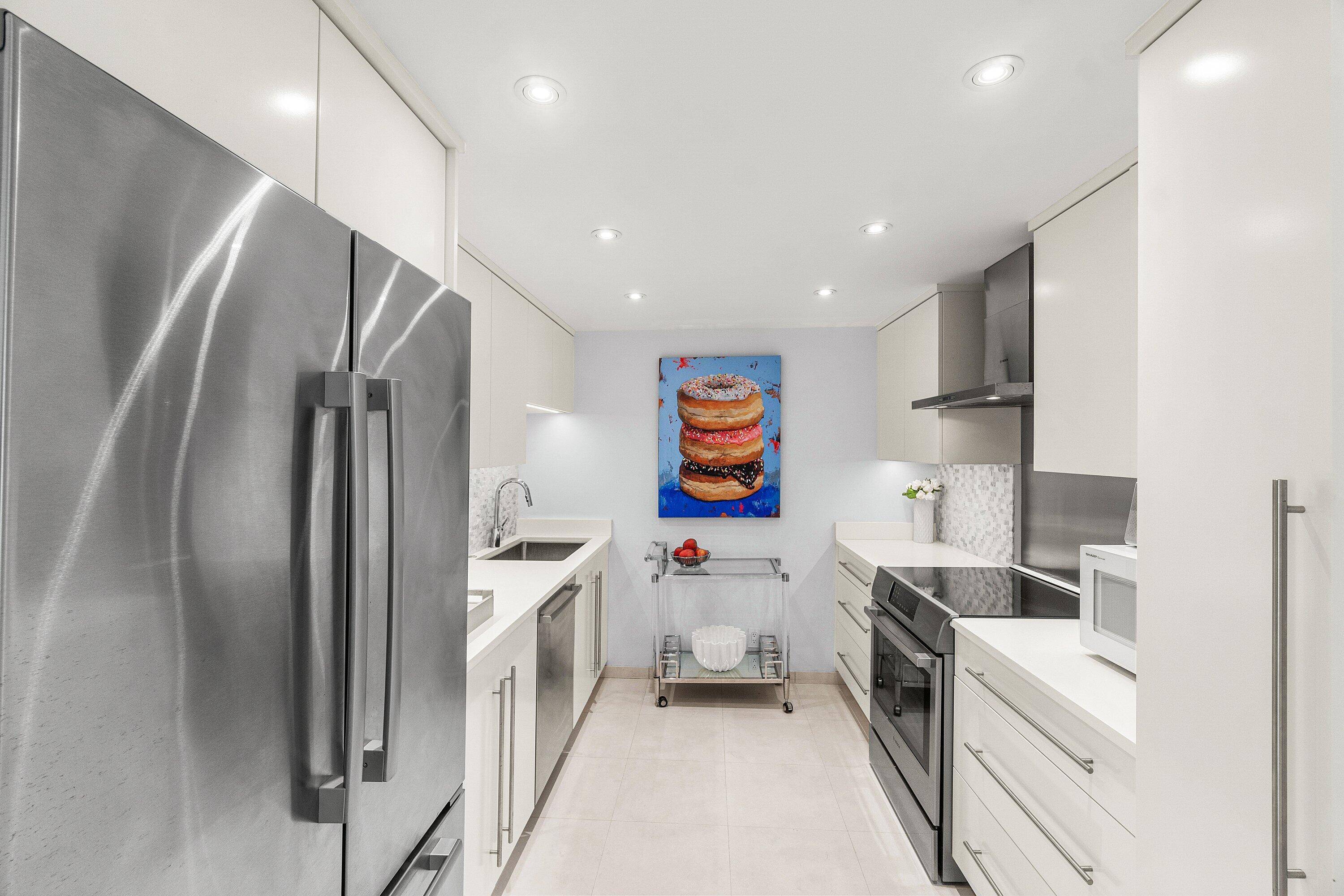 Palm Beach, FL 33480,100 Sunrise AVE 319