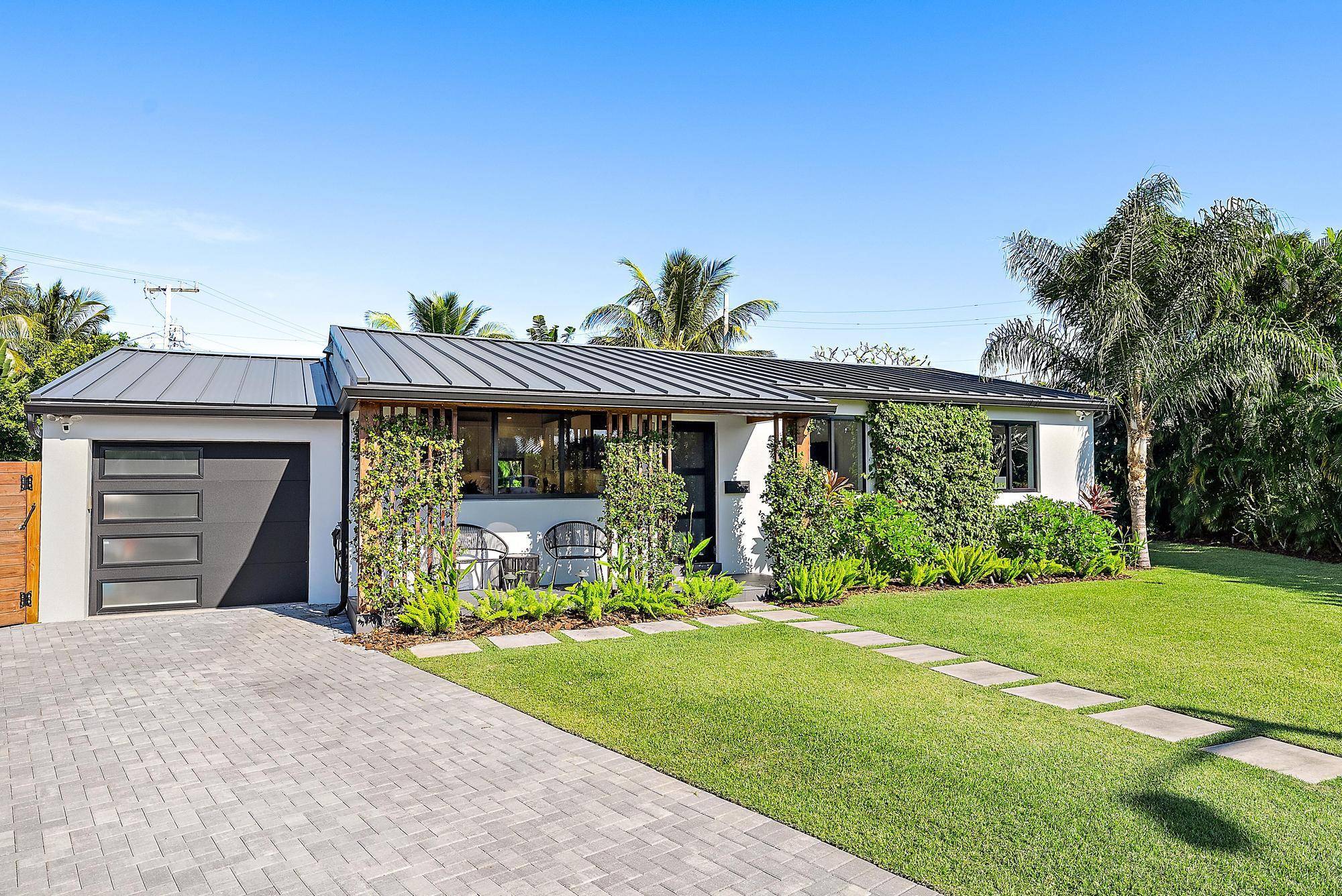 West Palm Beach, FL 33405,5402 Canyon TRL