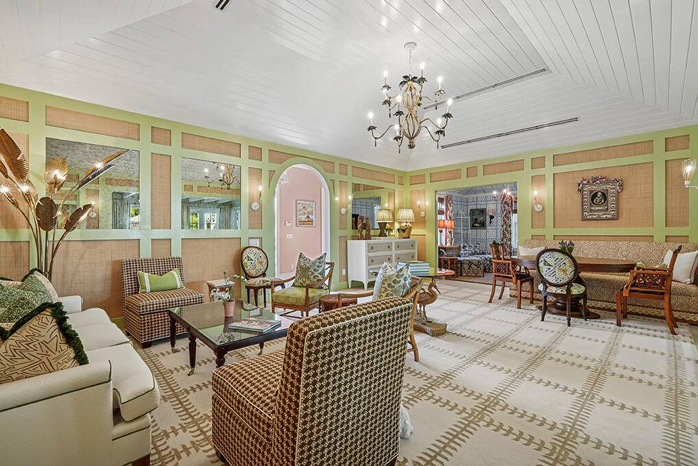 Palm Beach, FL 33480,261 El Dorado LN