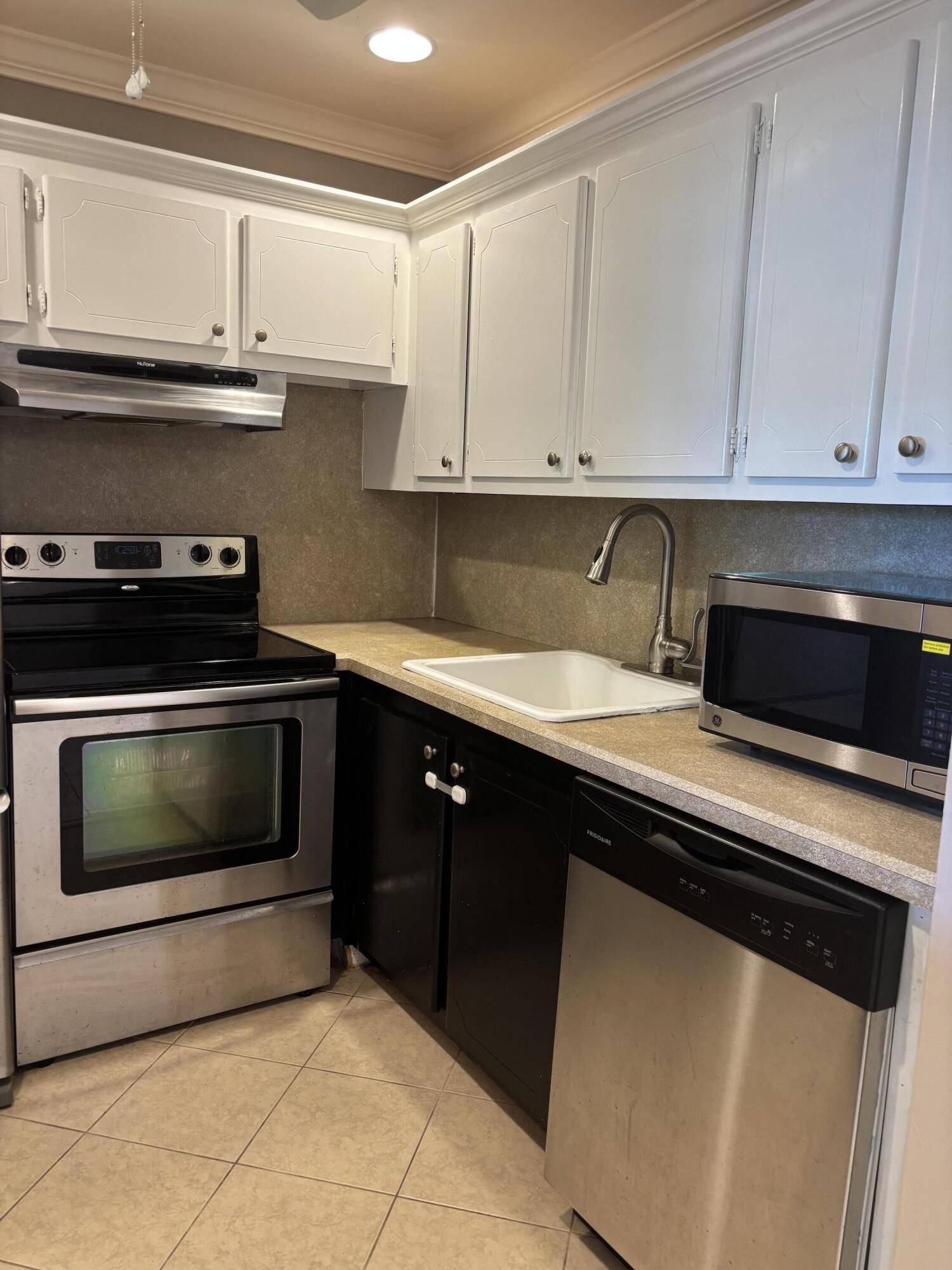 West Palm Beach, FL 33417,87 Windsor D