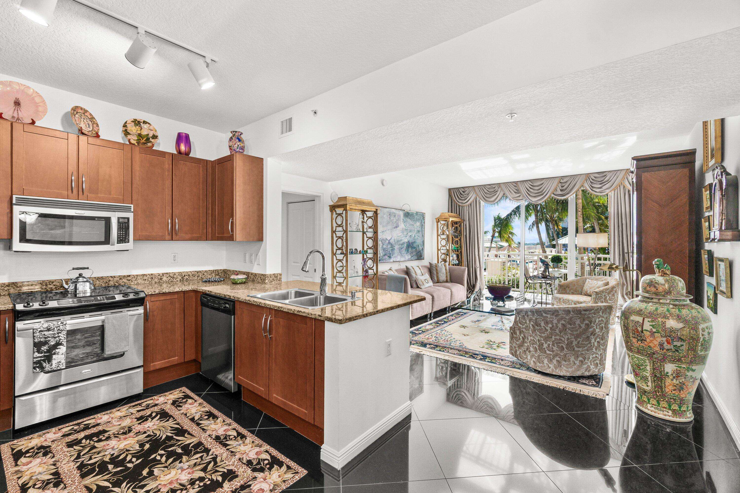 Boynton Beach, FL 33435,450 N Federal HWY 610