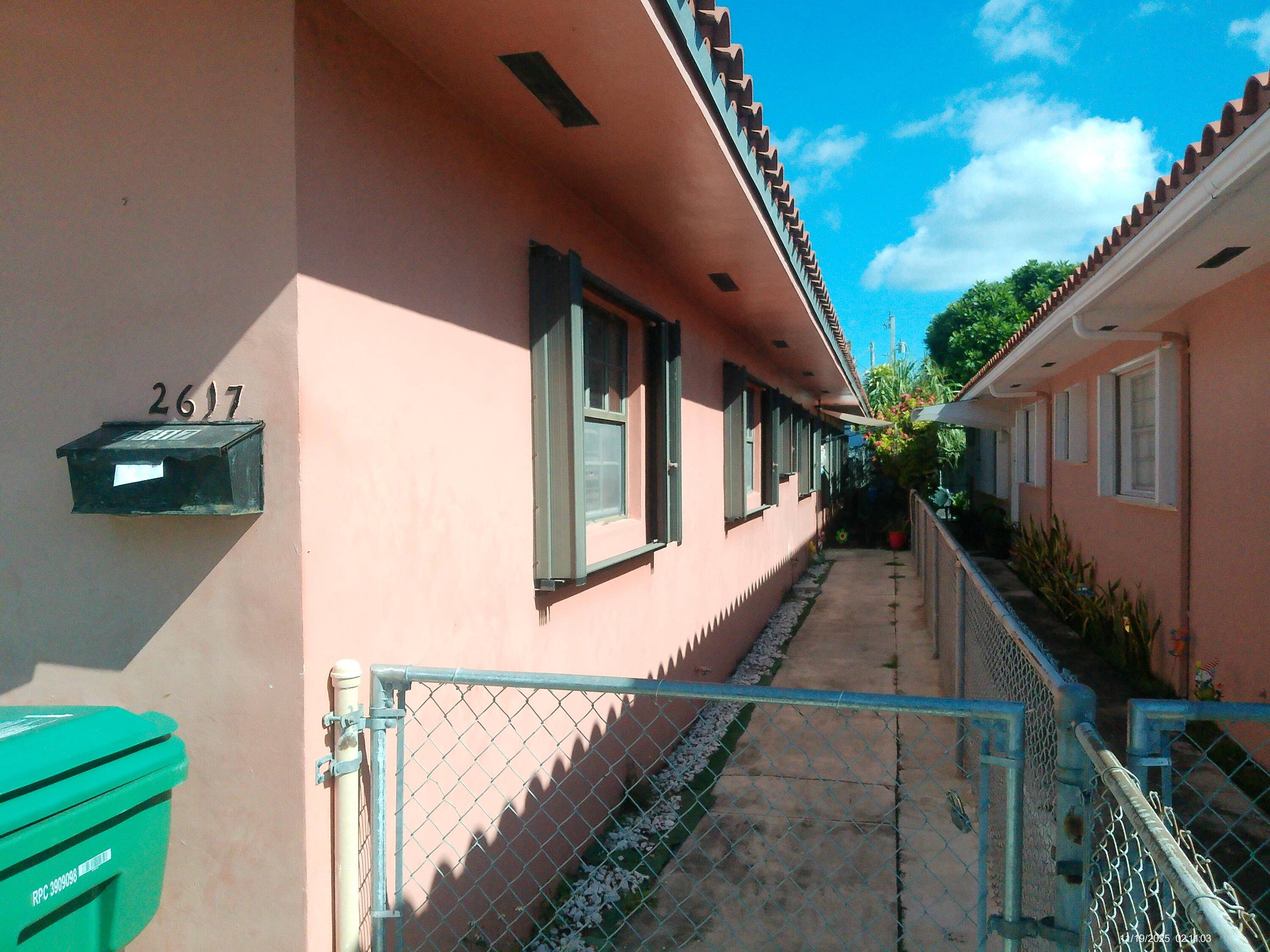 Miami, FL 33133,2615 SW 32nd CT